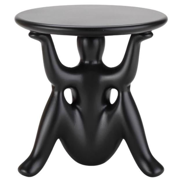 Mesa auxiliar Helpyourself de polietileno reciclable negro de Philippe Starck