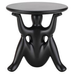 Mesa auxiliar Helpyourself de polietileno reciclable negro de Philippe Starck
