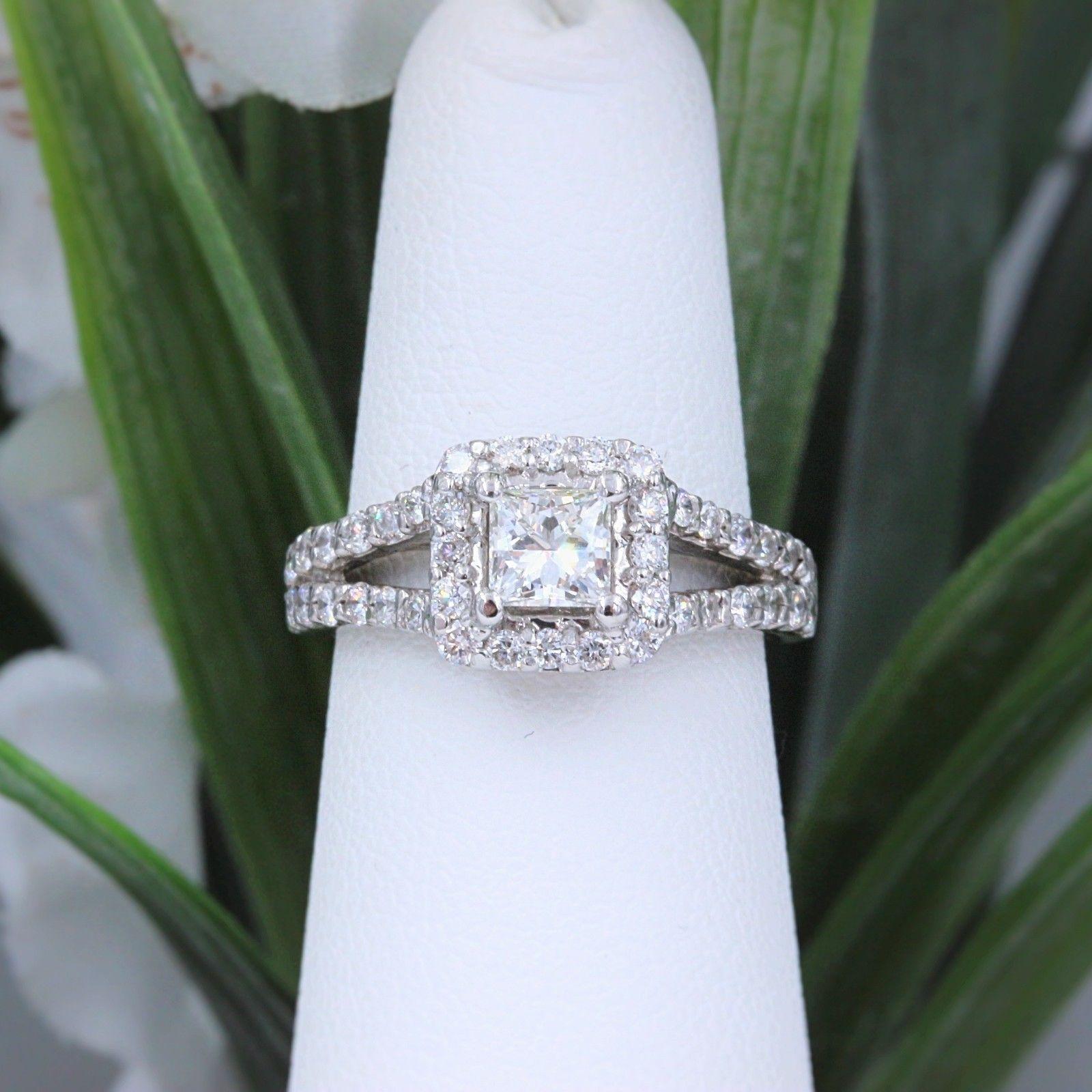 Women's Helzberg Diamond Engagement Ring For Sale