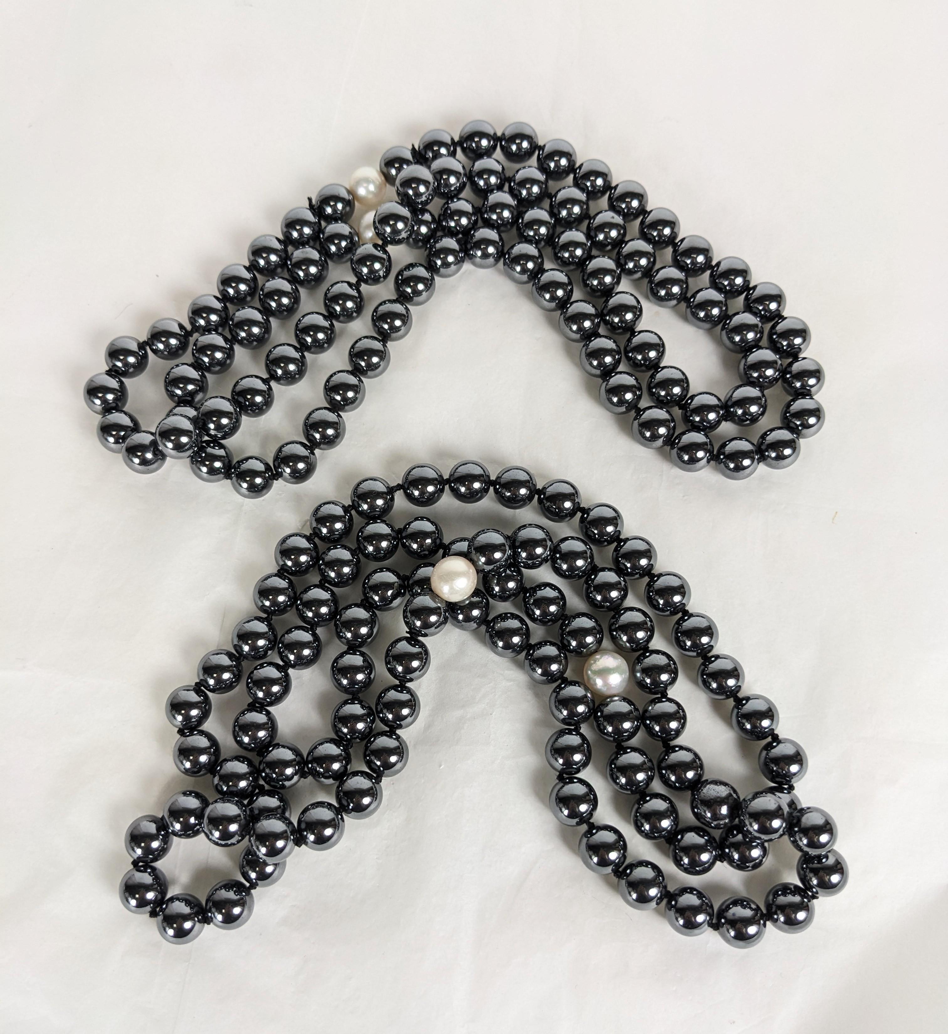 Perlina Perline annodate a mano con ematite e perle coltivate in vendita