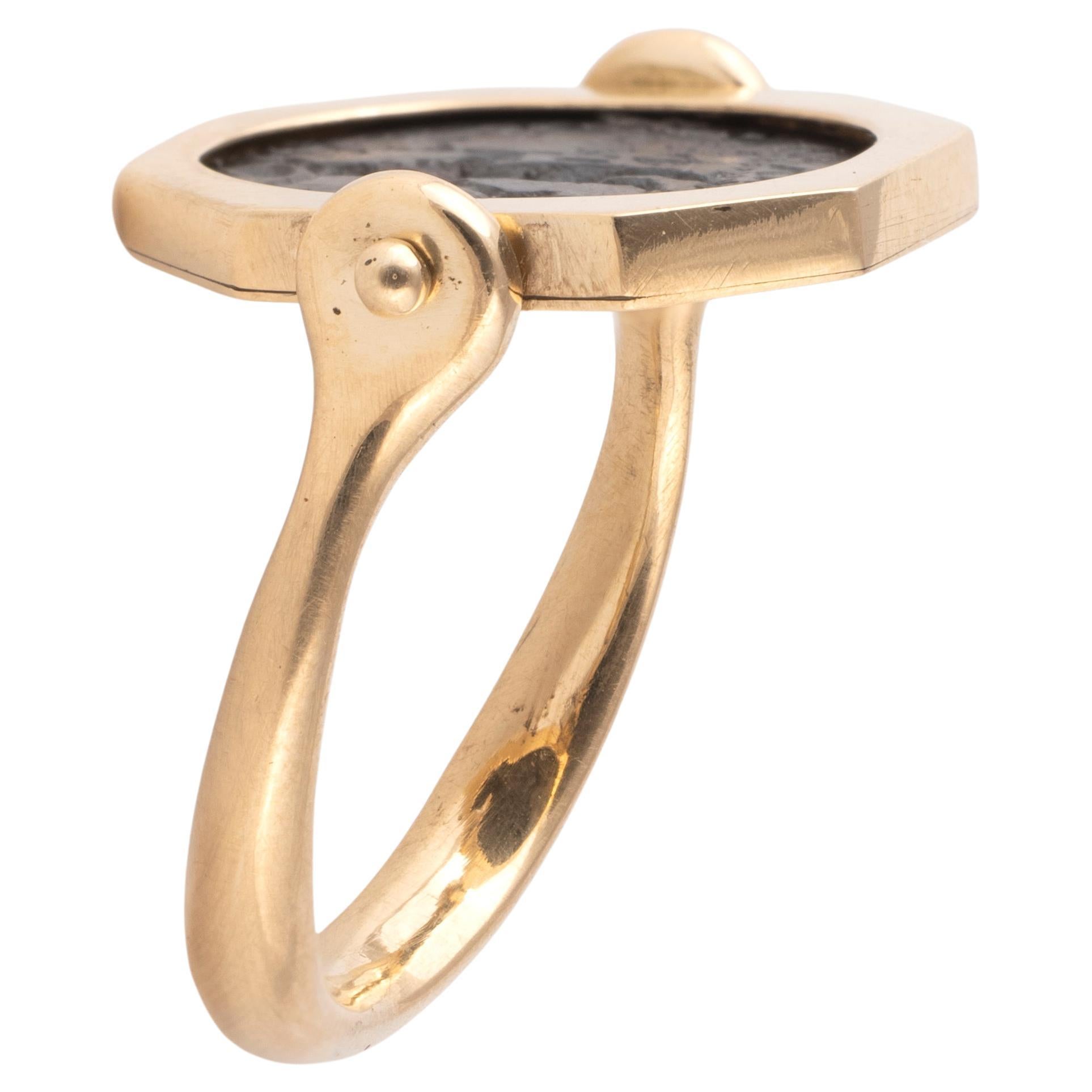 Anillo gnóstico calcográfico de hematites Siglo II-III d.C. Romano clásico en venta