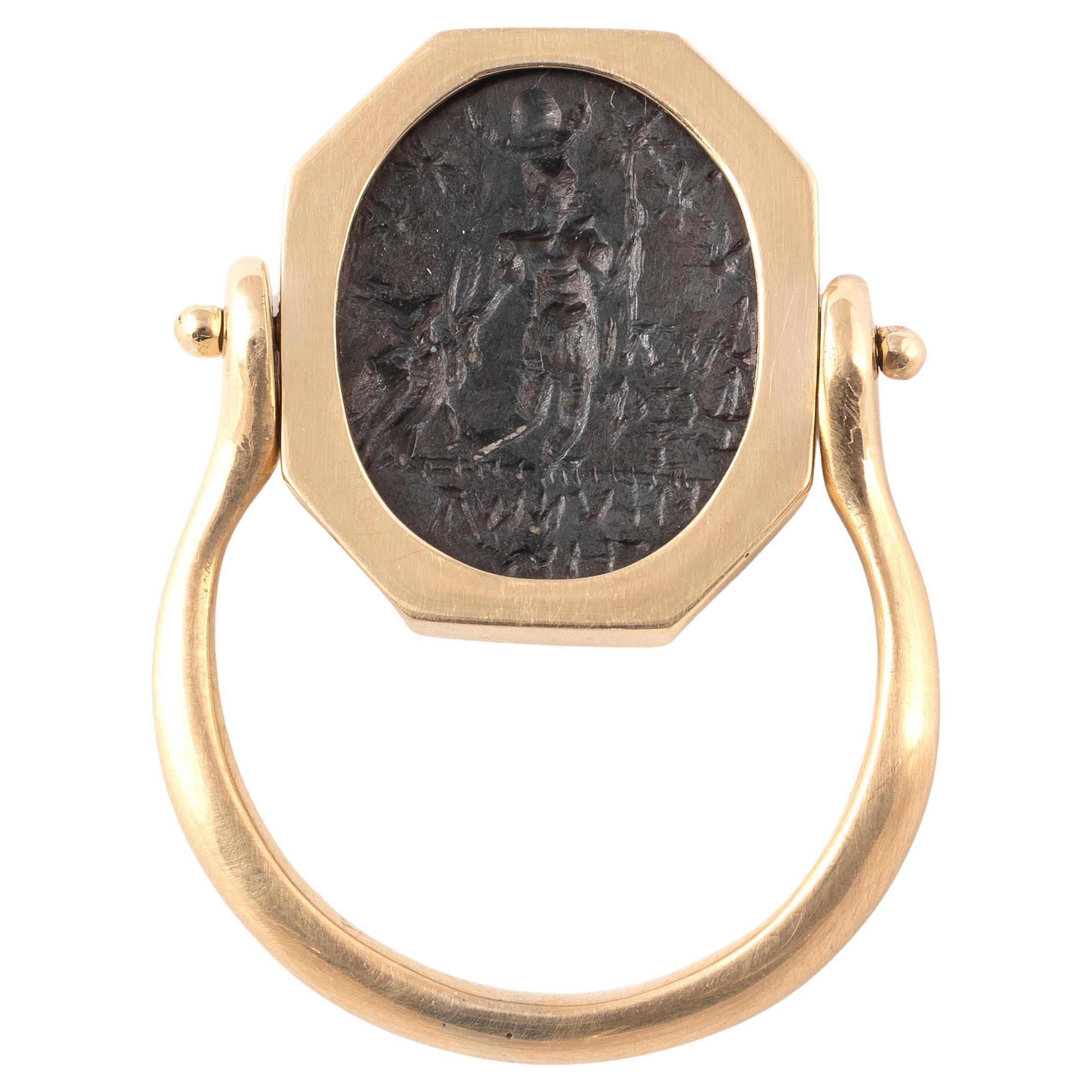 Anillo gnóstico calcográfico de hematites Siglo II-III d.C. Sin cortar en venta