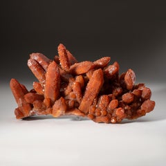 Minéral hématite et grappe de cristal de quartz du Maroc