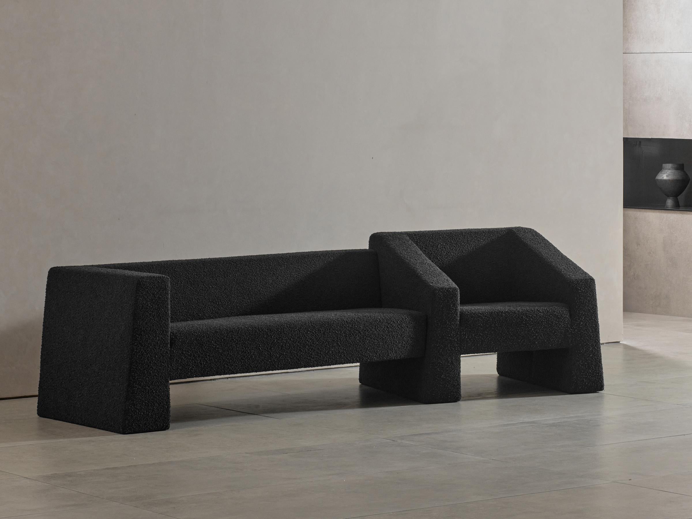 Divano Hembra di DAaZ
Dimensioni: D 107 x L 245 x H 69 cm.
Materiali: Wood, Fabrice.


DAaZ Furniture onora lo spirito di avventura. Accettiamo l'evasione dall'ordinario e ci rallegriamo della magia che si trova nell'inaspettato. La nostra abilità