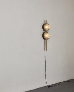 Hemi Double Sconce: applique in vetro soffiato e acciaio con finitura in nichel spazzolato