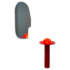 Lampada da terra Hemi: Lampada da terra in vetro soffiato e acciaio con finitura rosso fuoco