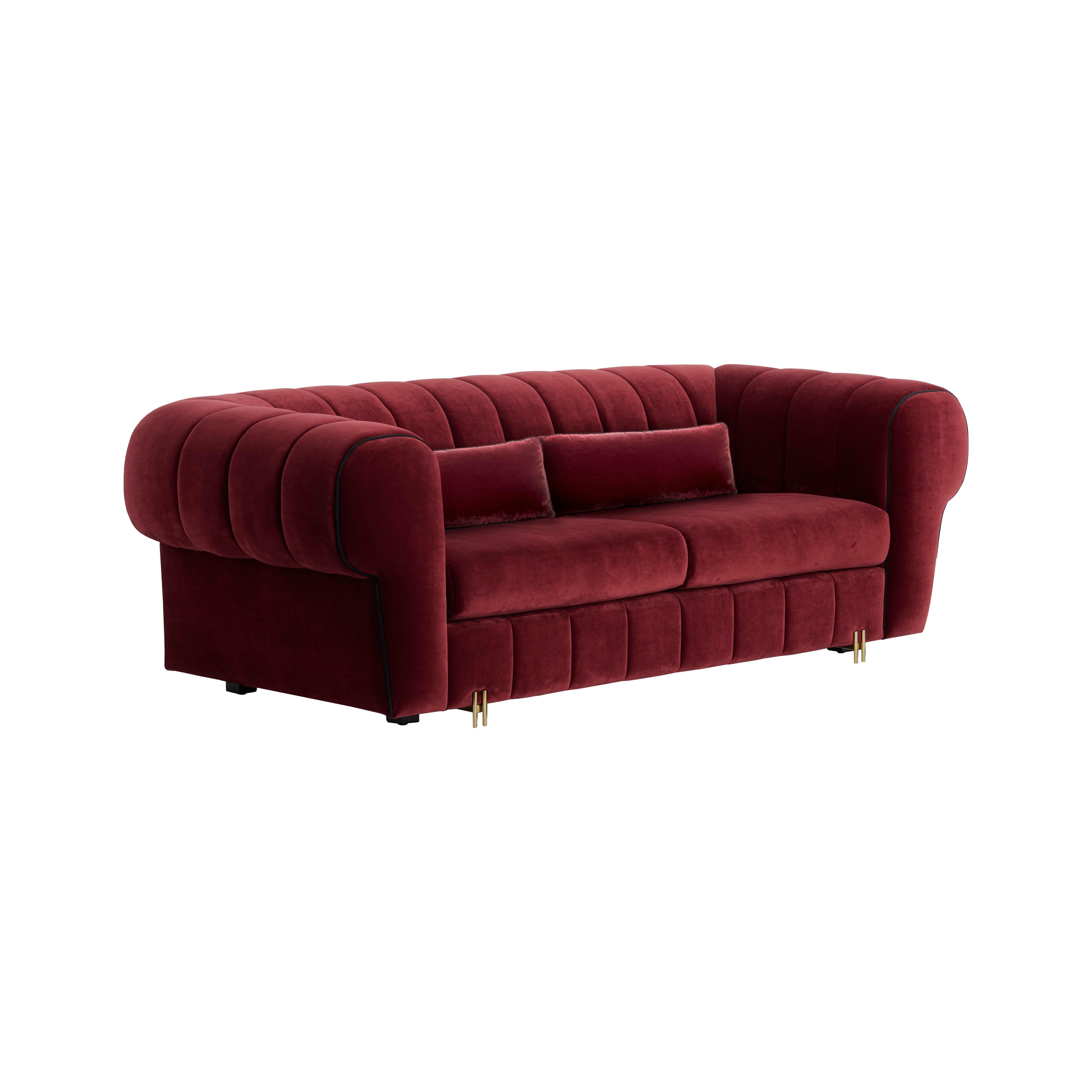 Timeless and elegant piece with a vibrant color that will light up your living room.

Upholstered in velvet terciopelo 504 with Stainless Steel feet in brass color 



  