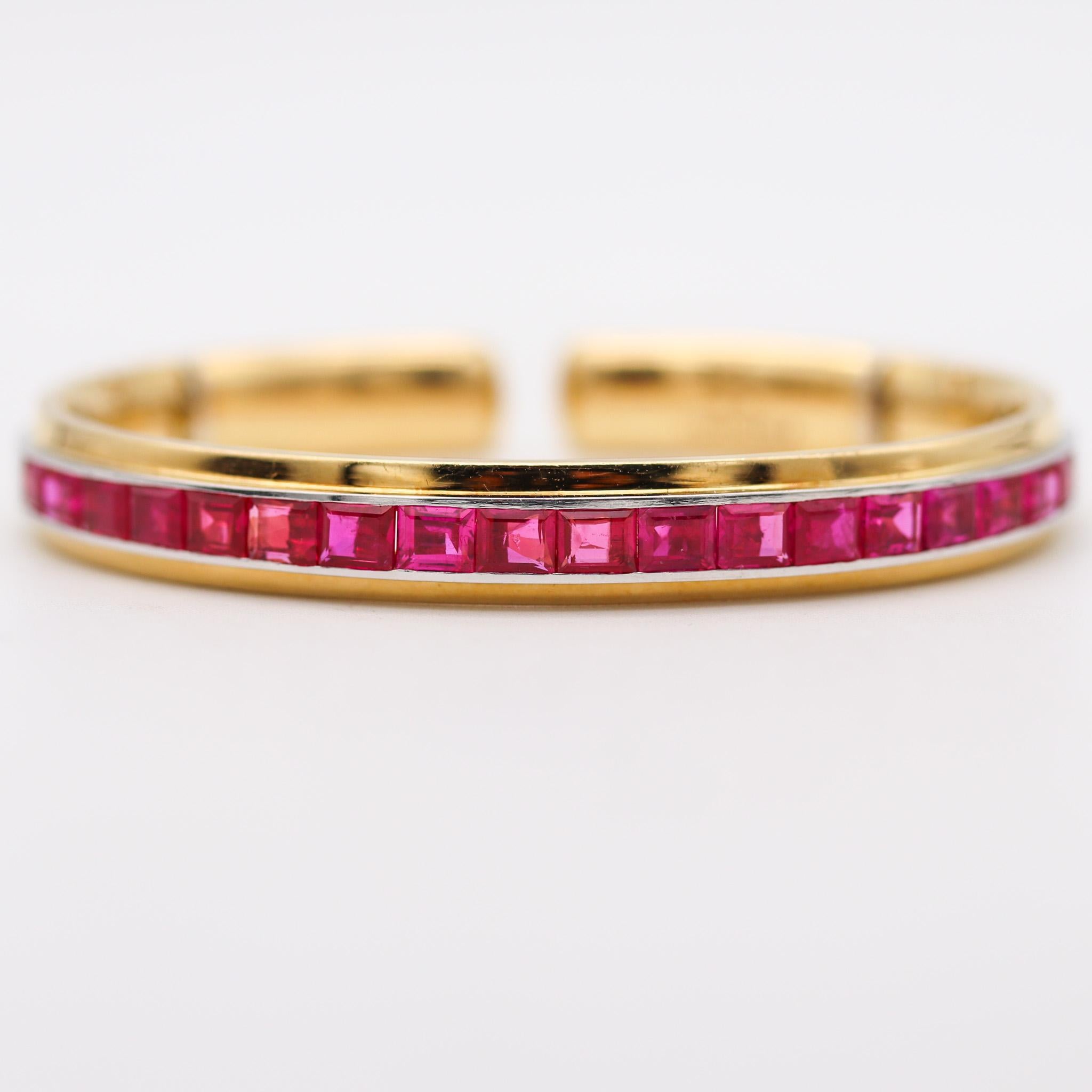 Modernist Hemmerle Bangle Bracelet In 18Kt Gold And Platinum With 22.65 Ctw Red Rubies For Sale