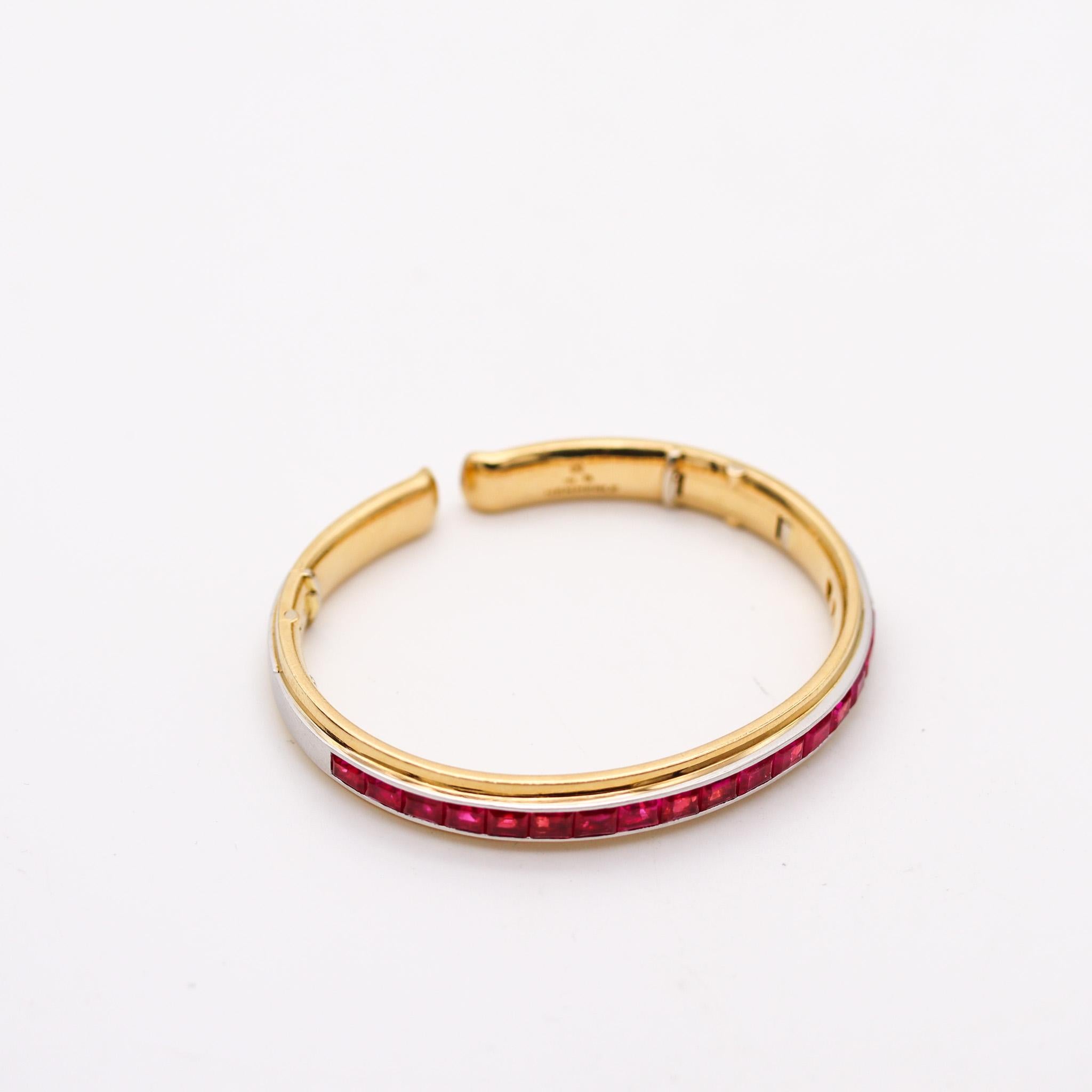 Hemmerle Bangle Bracelet In 18Kt Gold And Platinum With 22.65 Ctw Red Rubies For Sale 1