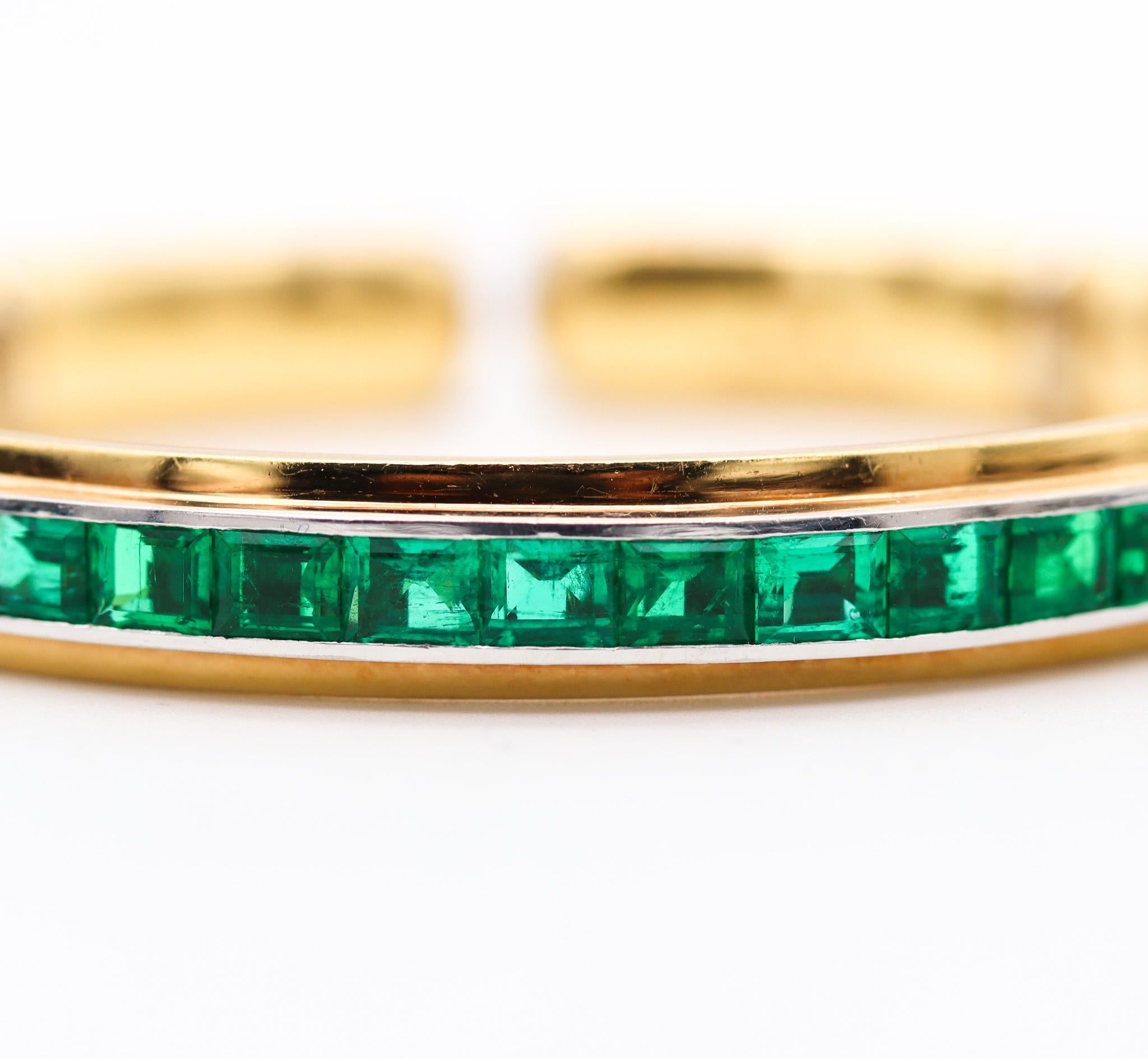 Modernist Hemmerle Bangle Bracelet In 18Kt Gold Platinum With 16.36 Ctw Colombian Emeralds For Sale