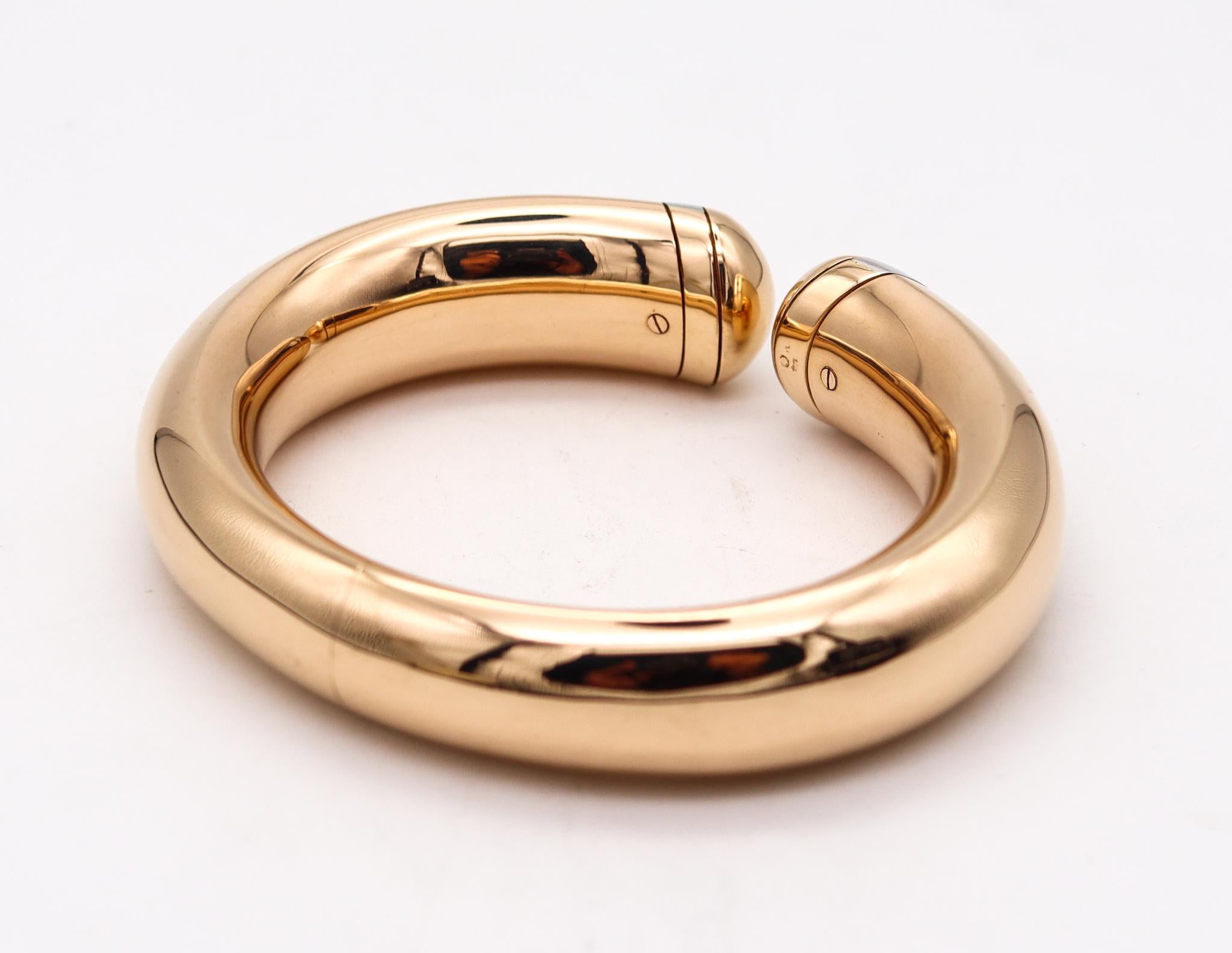 Geometrisches Minimalismus-Manschettenarmband aus 18 Karat Gold und Platin von Hemmerle München 1