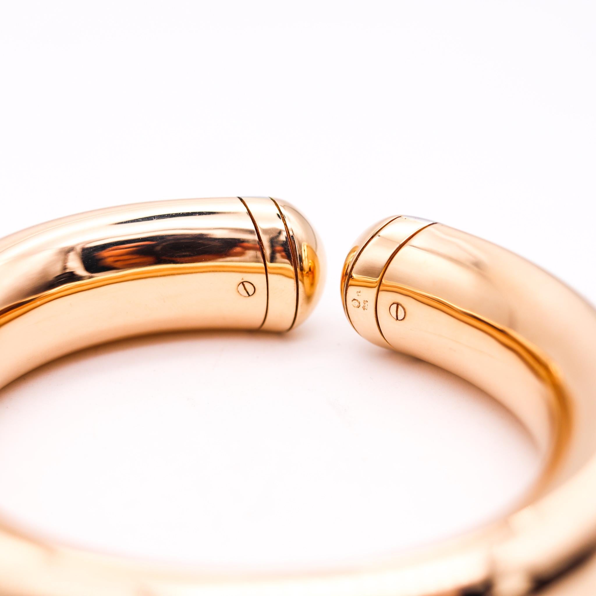Geometrisches Minimalismus-Manschettenarmband aus 18 Karat Gold und Platin von Hemmerle München 2