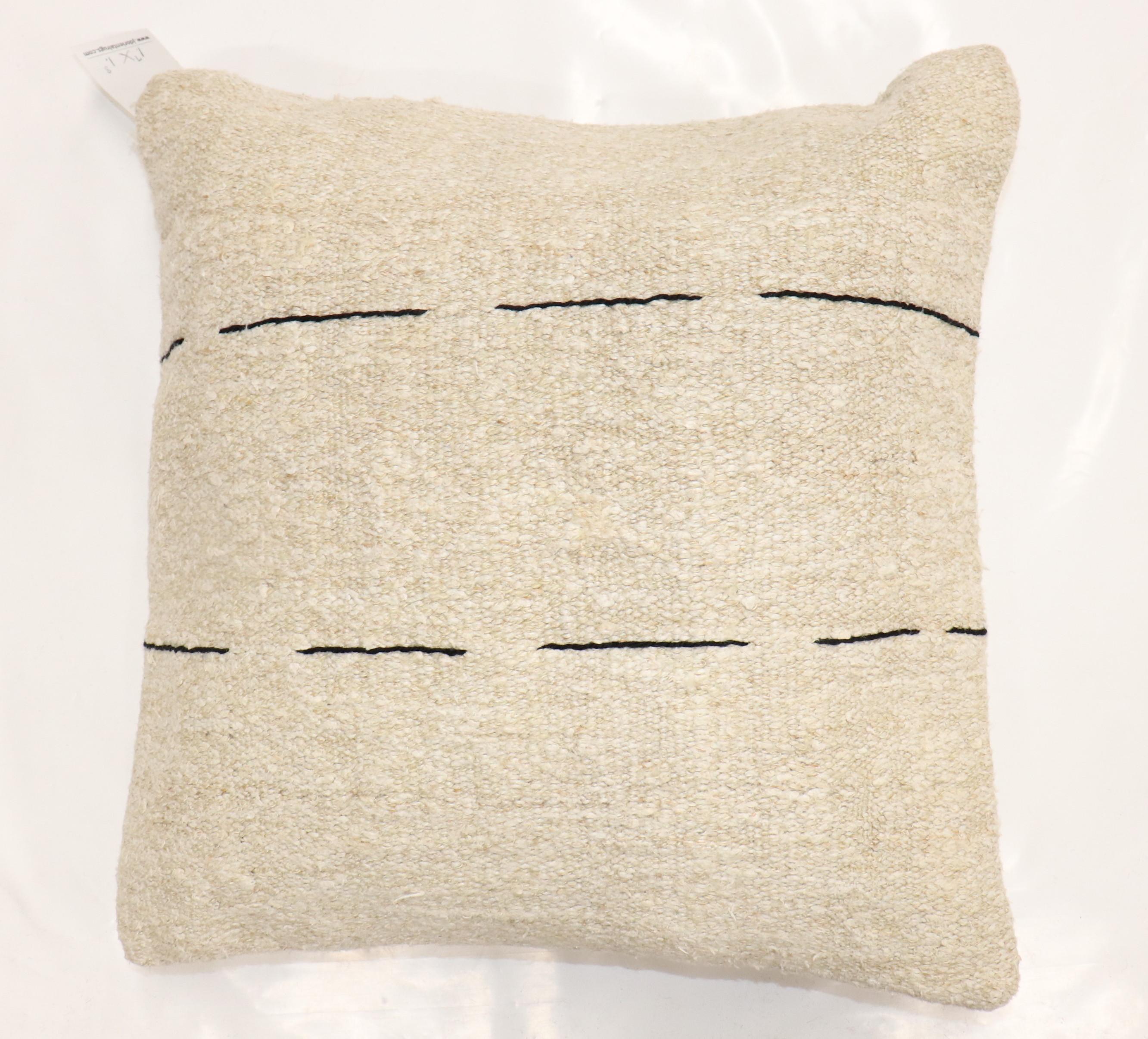  Hemp Minimalist Large Square Turkish Kilim Pillow In Good Condition For Sale In New York, NY