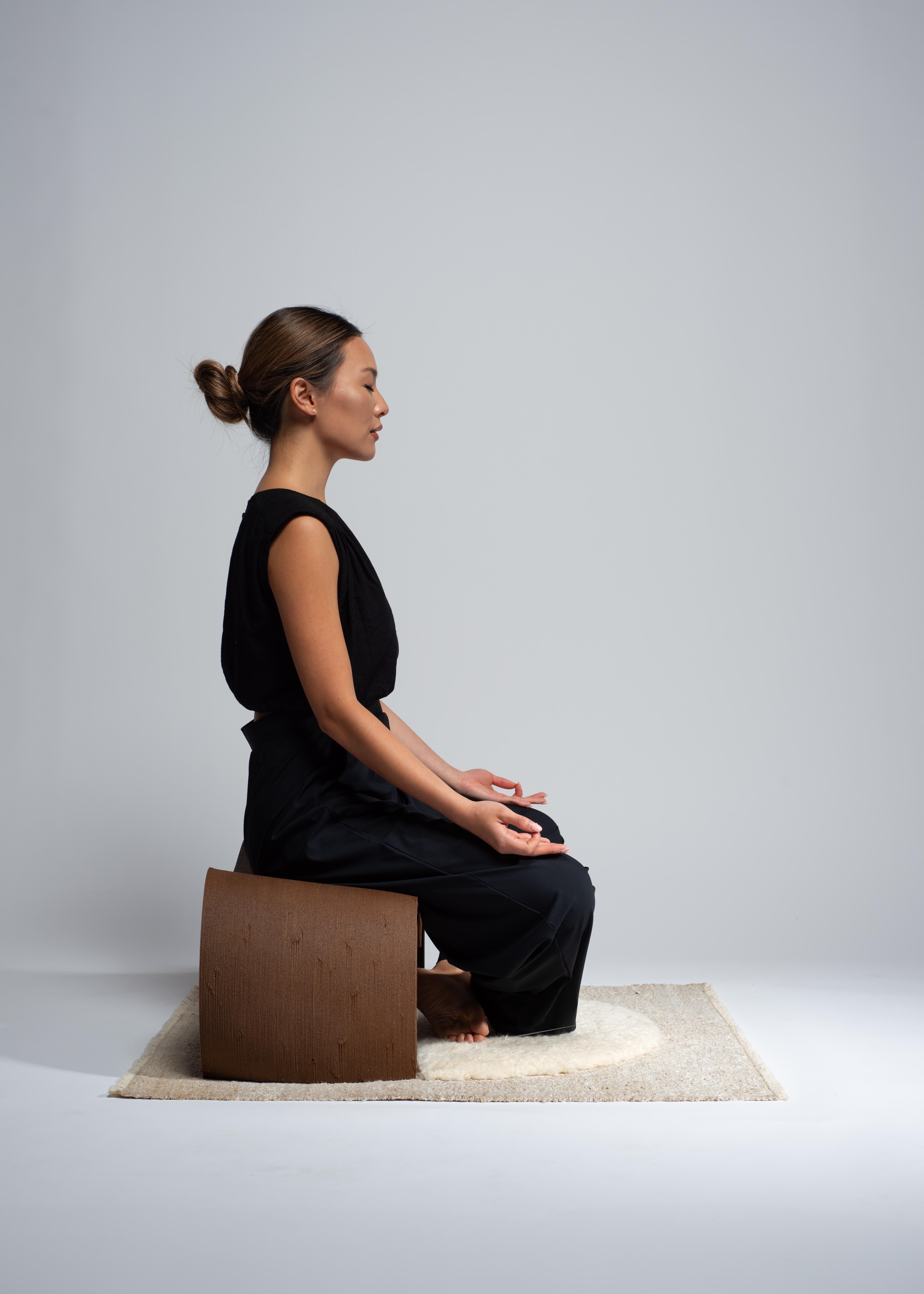 British HEMPLA is a Meditation Set made of 3Dprinted Hemp with a handwoven hemp-wool rug For Sale