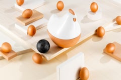 Gallina in moto perpetuo, Ceramica Pop Art, Bianco, Fatto a mano in Italia, 2022