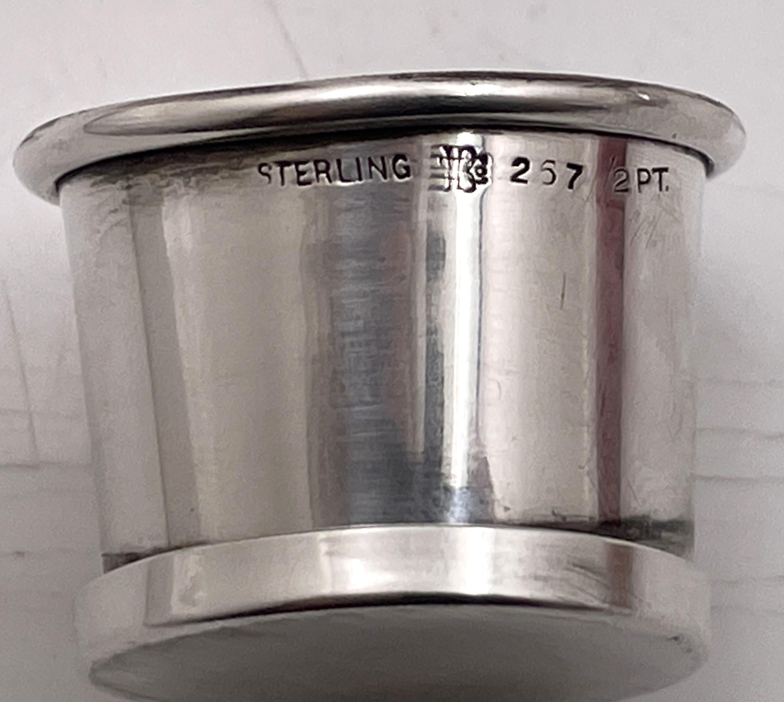 Henckel Sterling Silver Flask with Collapsible Shot Glass Early 20th Century 1