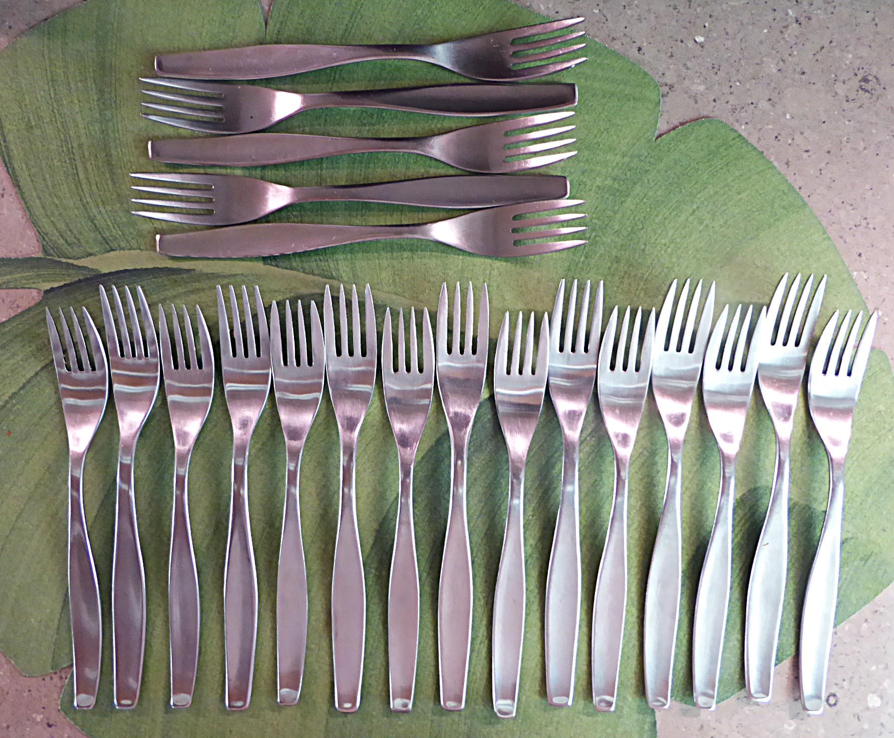 Henckels Mid Century Modern Azur Besteck Satin-Finish Deutschland 1960er Jahre - 111 Teile. im Angebot 2