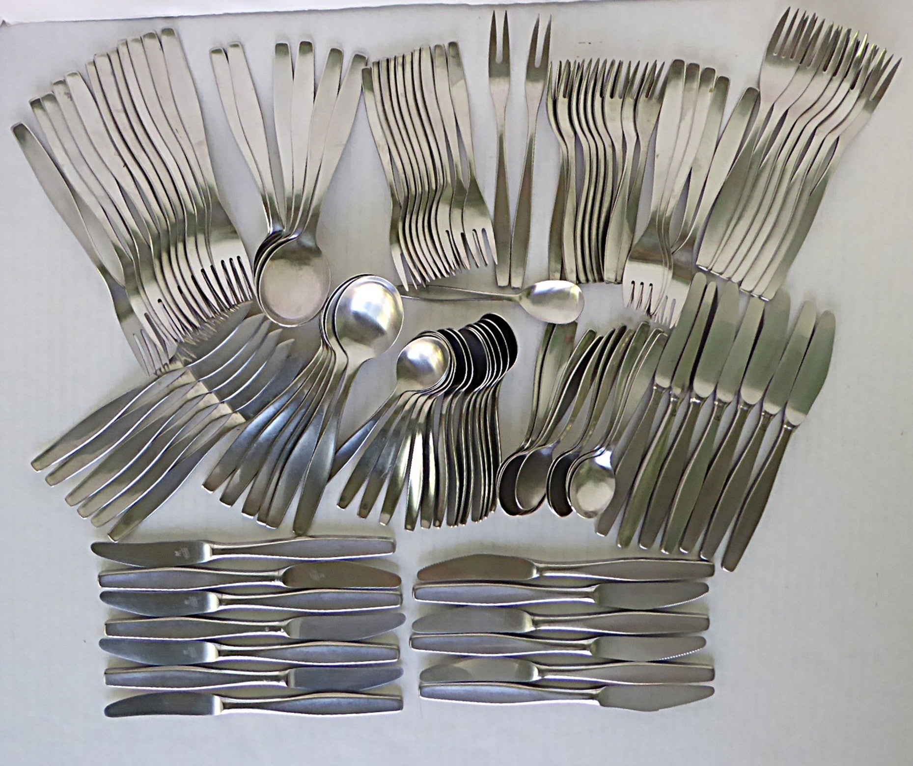 Henckels Mid Century Modern Azur Besteck Satin-Finish Deutschland 1960er Jahre - 111 Teile. im Angebot