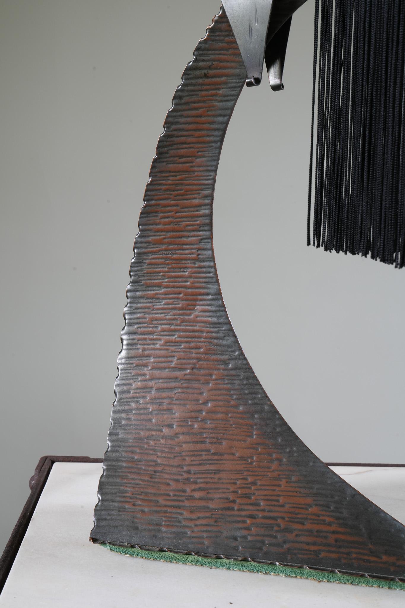 A fringed copper table lamp by Hendrik Methorst.

The folded, worked and hand chased copper retaining its textured surface patination and colour, excellent original condition.

Hendrik Methorst 1896-1969.
