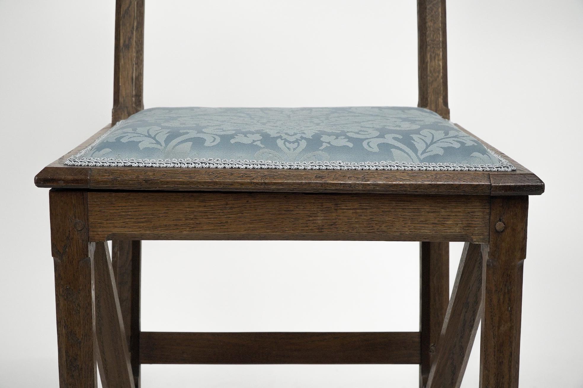 Hendrik Petrus Berlage. Dutch. A set of four Gothic Revival oak side chairs For Sale 8