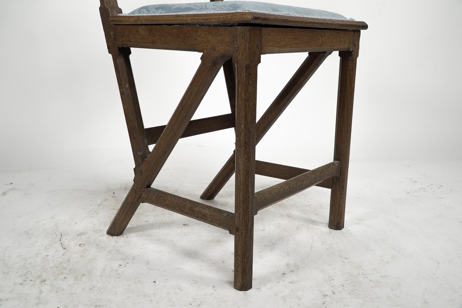 Hendrik Petrus Berlage. Dutch. A set of four Gothic Revival oak side chairs For Sale 12