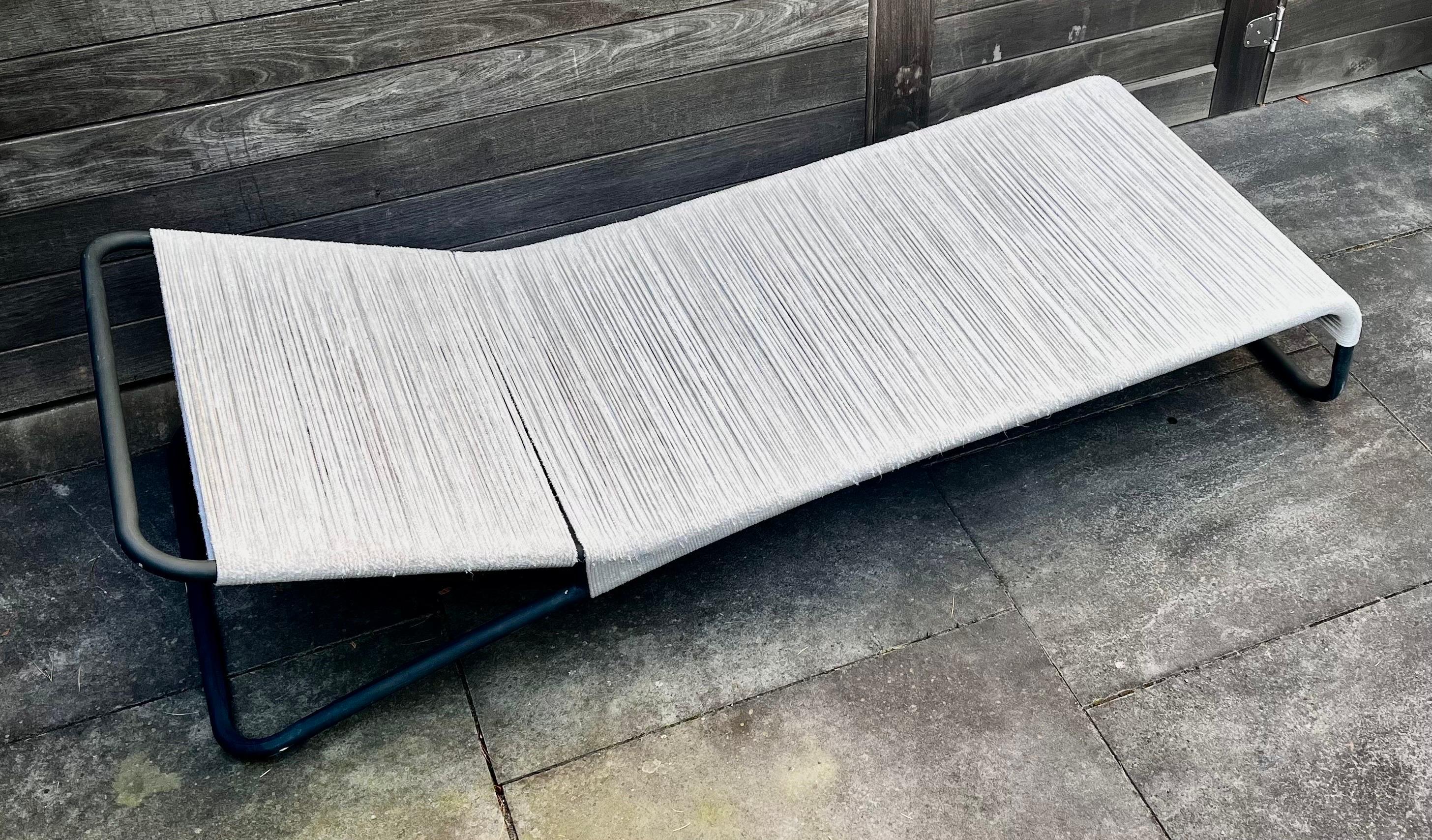Américain Chaise longue de terrasse extérieure Hendrik Van Keppel-Green par Brown Greppel-Green en vente