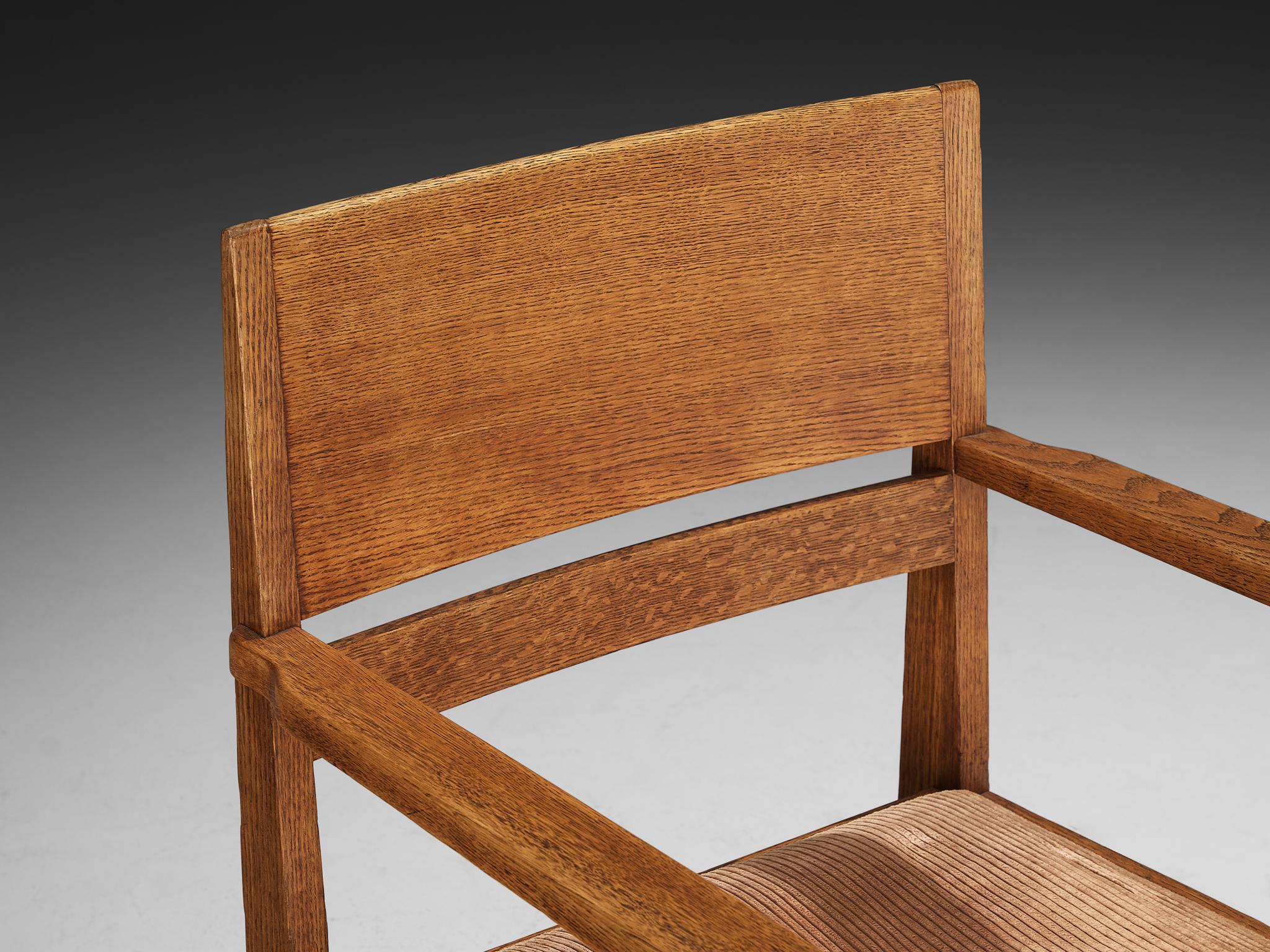 Hendrik Wouda para H. Pander & Zn Pareja de sillones de roble en venta 2