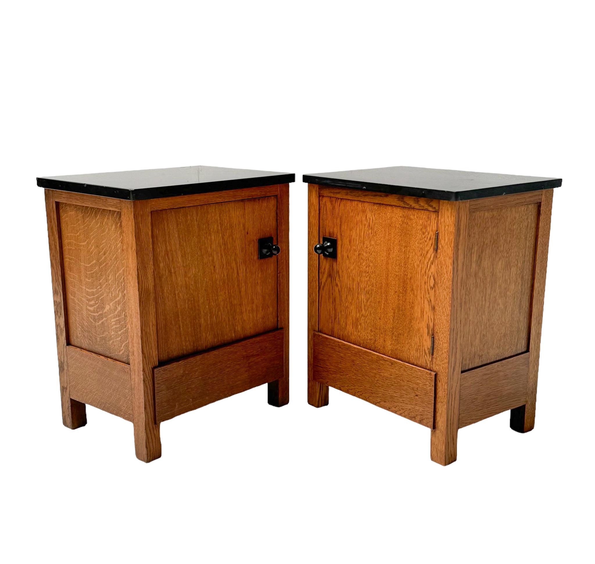 Hendrik Wouda Pair of Art Deco Modernist Nightstands for Pander, 1924 4