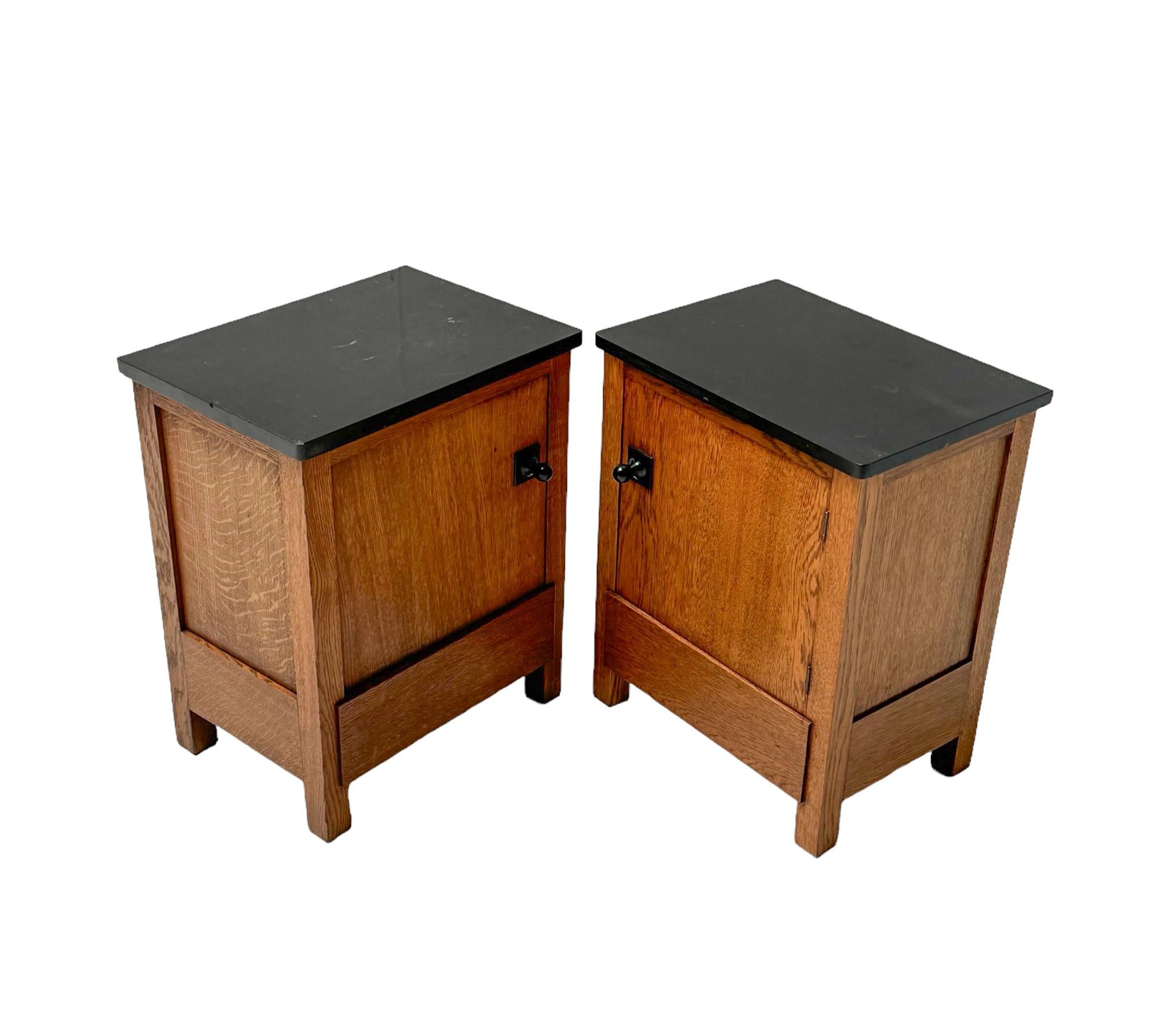 Hendrik Wouda Pair of Art Deco Modernist Nightstands for Pander, 1924 3