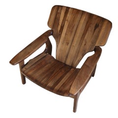 Hudson Lounge Chair in Walnut, Modern design