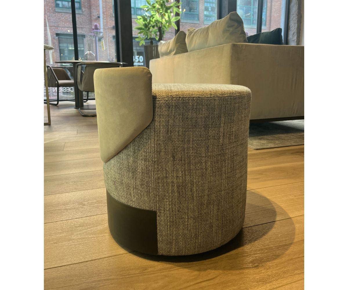 Henge Jelly Pouf by Massimo Castagna In Good Condition In Boston, MA