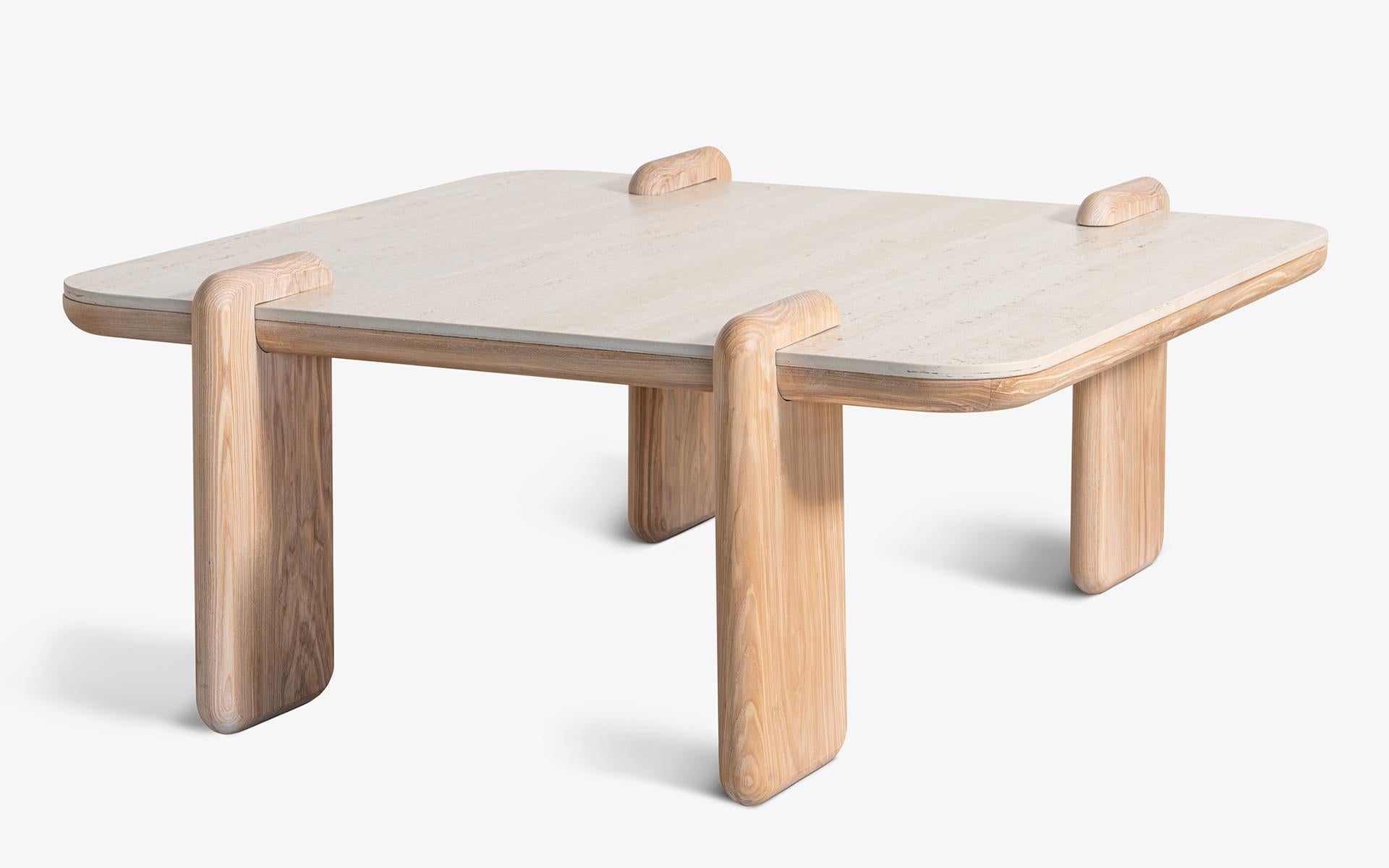 Mesa de centro Hengra Base de madera de fresno con tapa de porcelana de travertino en Nuevo estado para la venta en İSTANBUL, TR