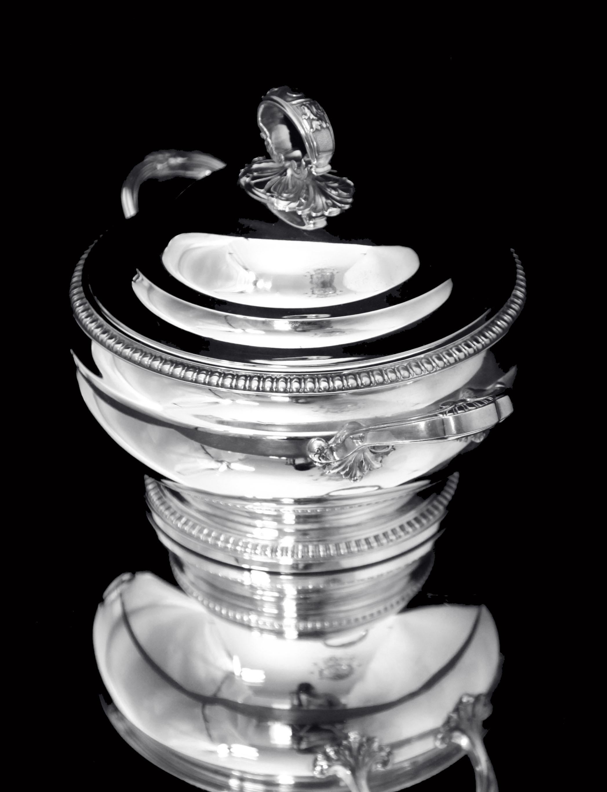 Henin - 2pc. ¡Servidor de Verduras de Plata de Ley 950 Cubierto Luis XVI - MINT ! en Bueno estado para la venta en Wilmington, DE
