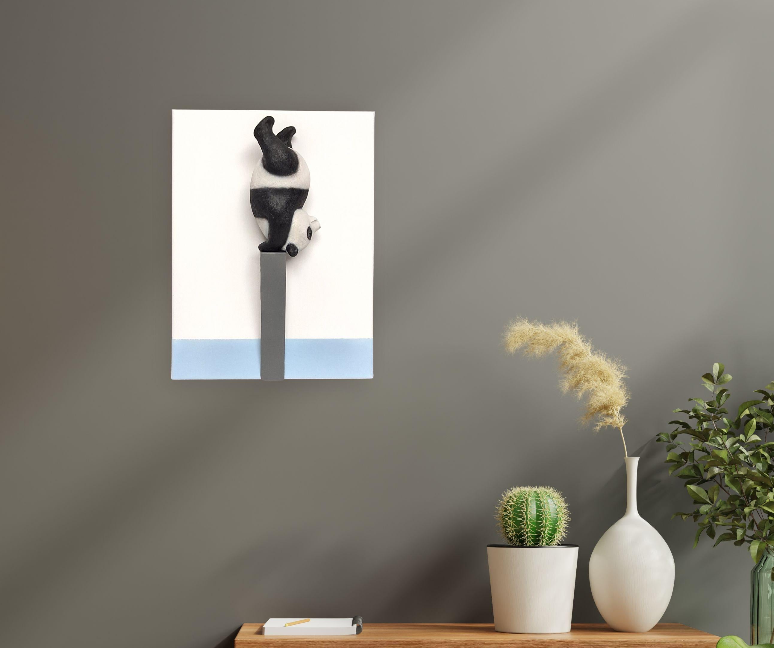 UPSIDE DOWN - original realism wildlife sculpture 3d artwork - contemporary art - Modern Sculpture by Henk Jan Sanderman