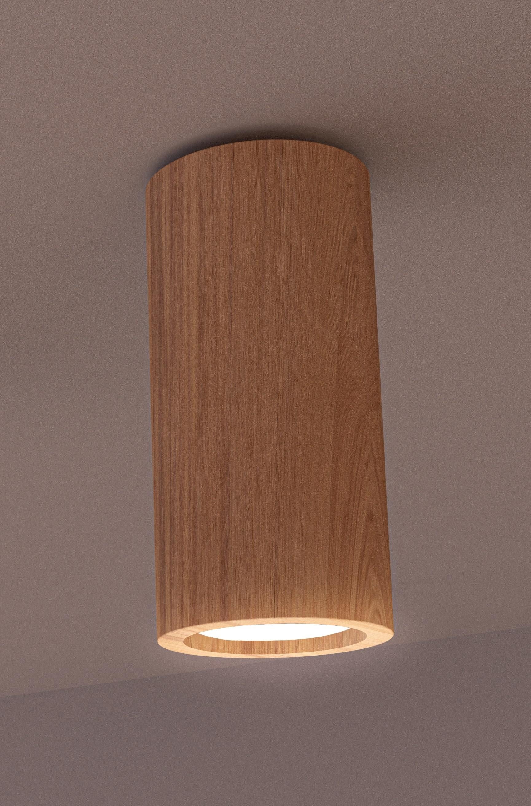 Henka Iroko Wood Spotlight by Alabastro Italiano
Dimensions: Ø 7,2 x H 15 cm.
Materials: Iroko wood.

Available in white alabaster and iroko wood. Please contact us.

All our lamps can be wired according to each country. If sold to the USA it will