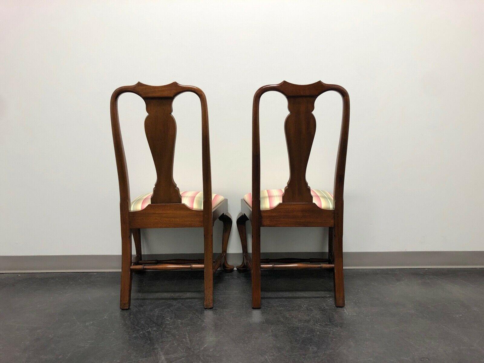 HENKEL HARRIS 104S 29 SPNEA Queen Anne Dining Side Chairs - Pair A In Good Condition In Charlotte, NC
