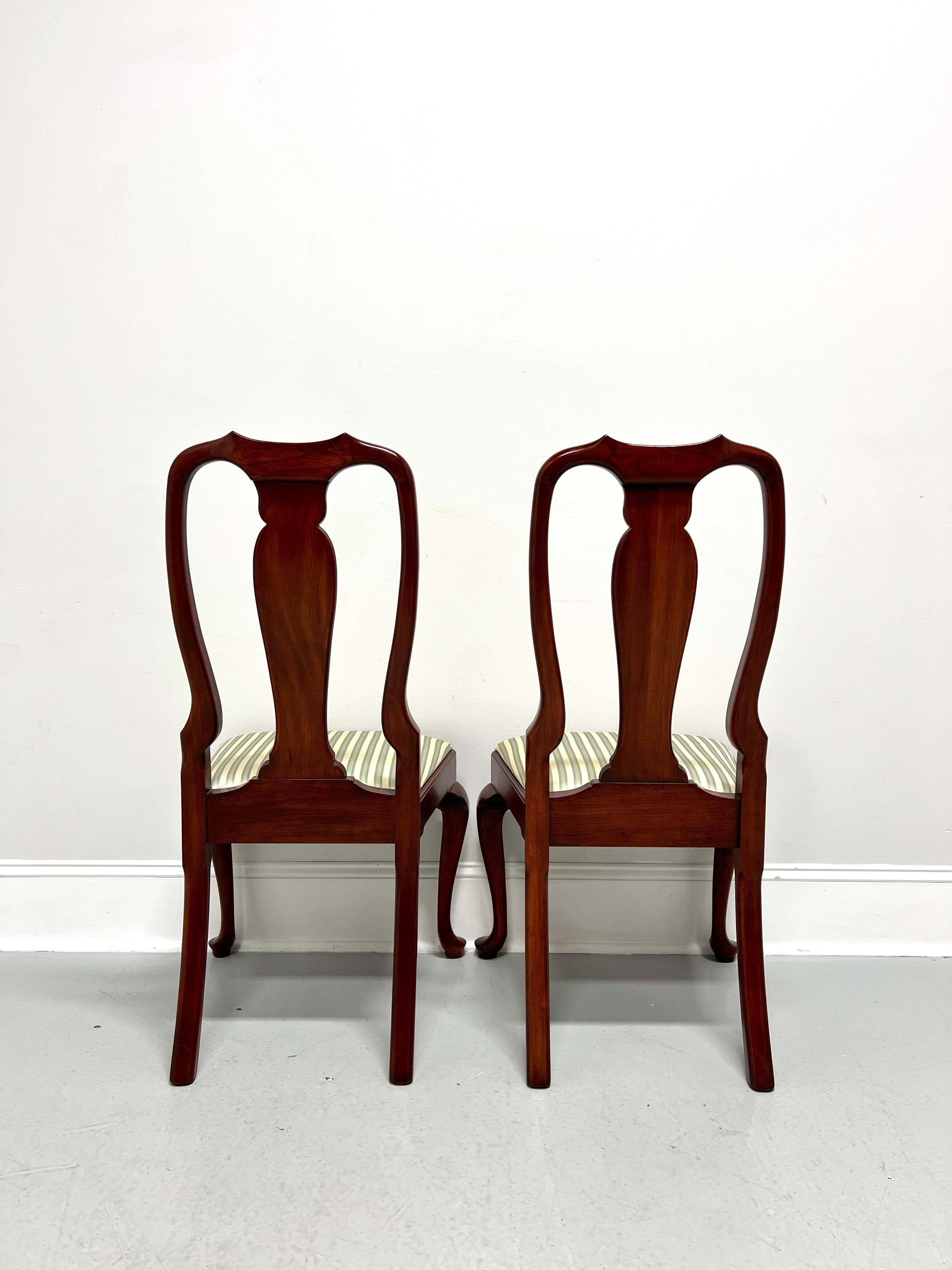 HENKEL HARRIS 105S 24 Wild Black Cherry Queen Anne Dining Side Chairs - Pair A In Good Condition For Sale In Charlotte, NC