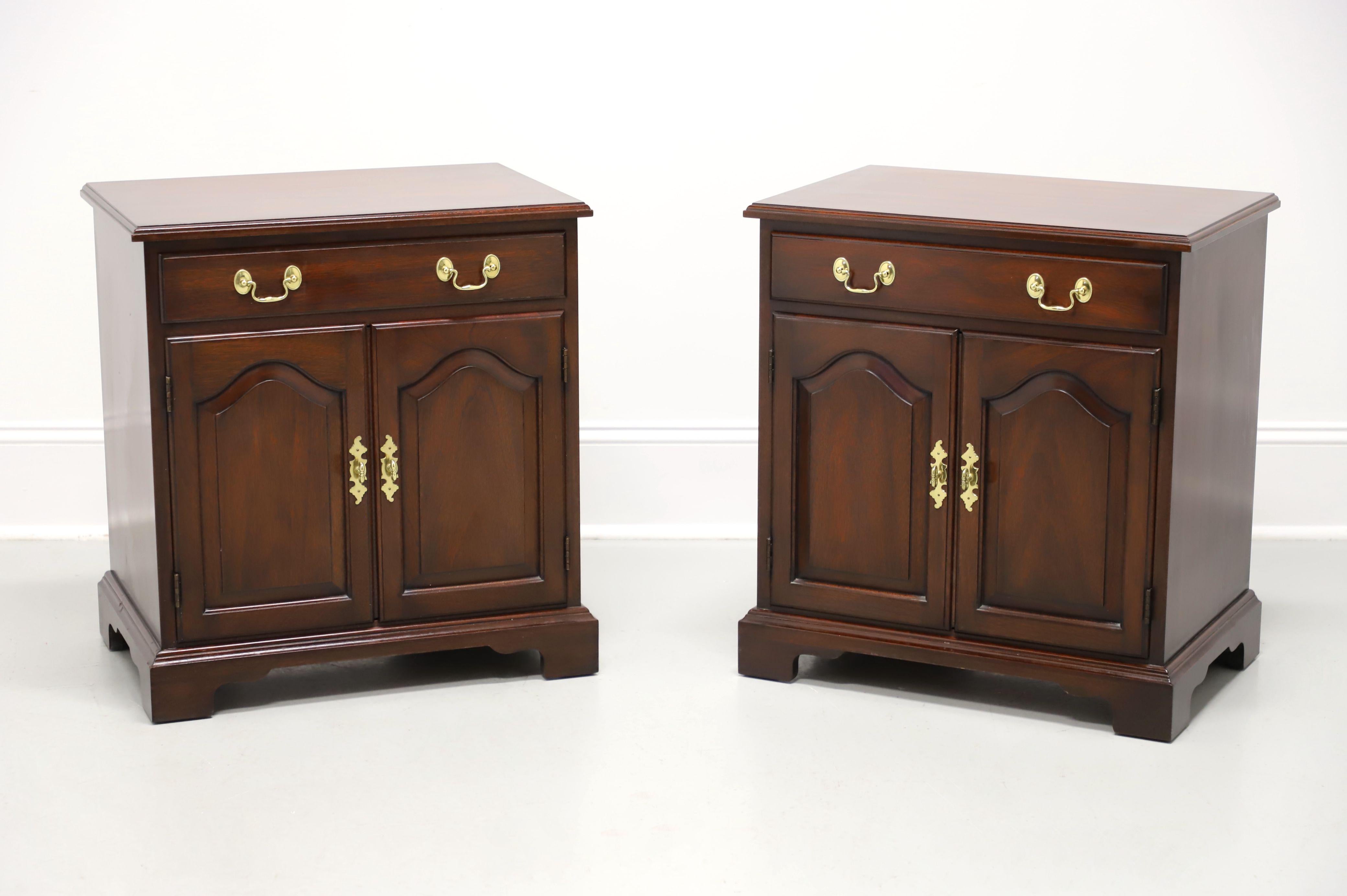 HENKEL HARRIS 114 29 Mahogany Chippendale Nightstands Bedside Cabinets - Pair For Sale 8