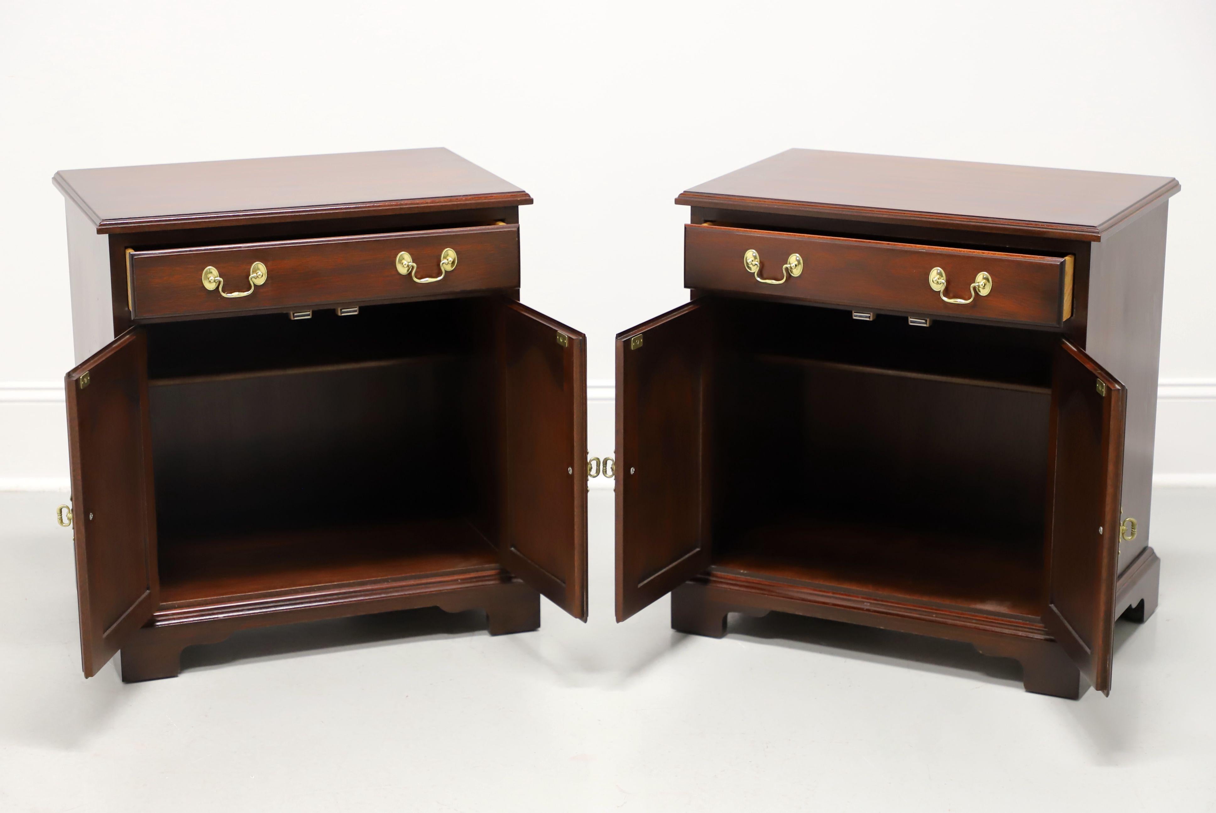 20th Century HENKEL HARRIS 114 29 Mahogany Chippendale Nightstands Bedside Cabinets - Pair For Sale