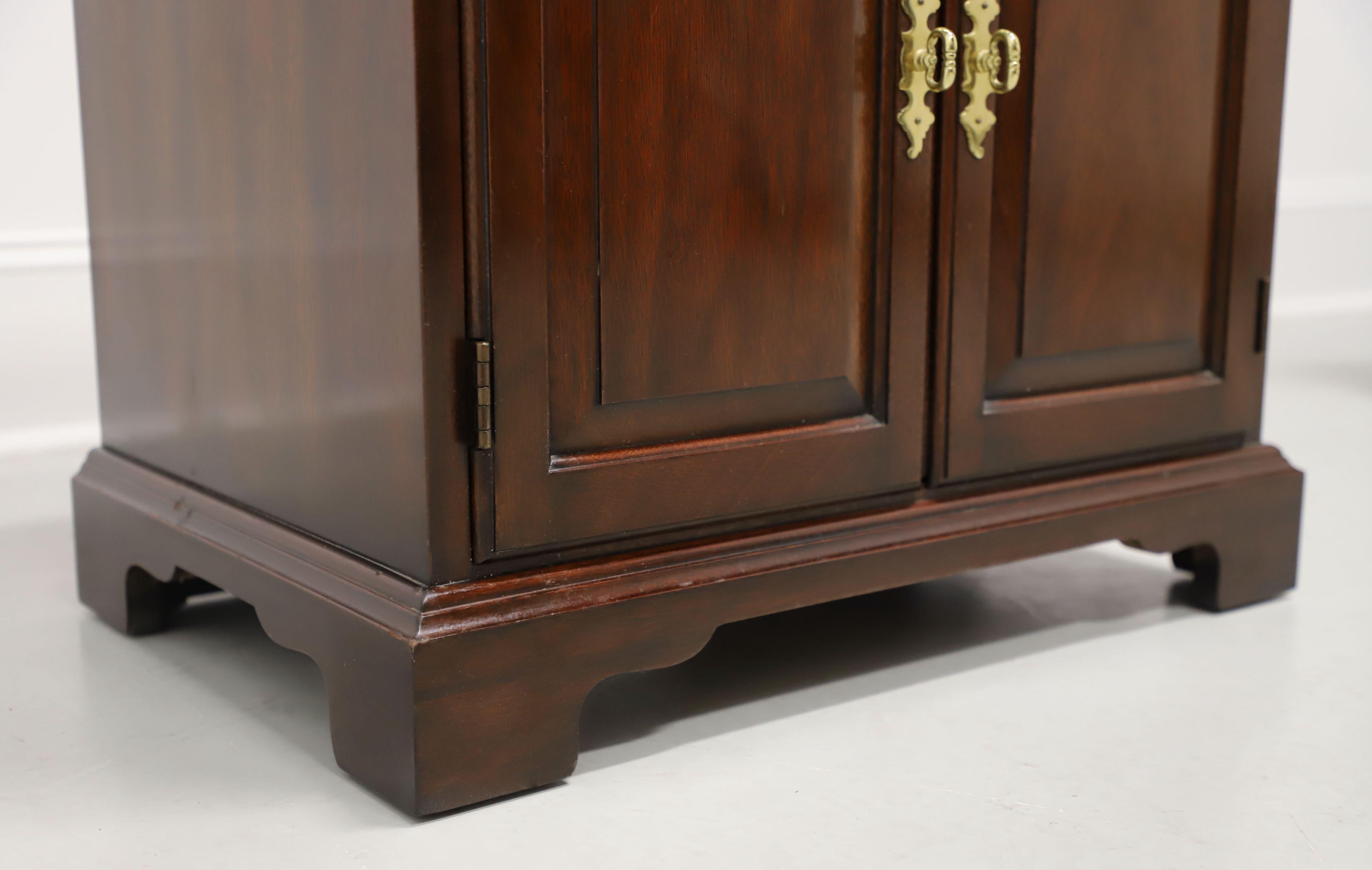 HENKEL HARRIS 114 29 Mahogany Chippendale Nightstands Bedside Cabinets - Pair For Sale 2