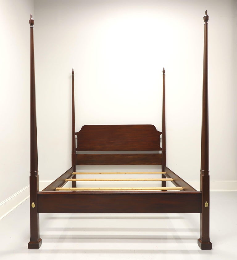 HENKEL HARRIS 170 29 Mahogany Pencil Post Queen Bed For Sale at 1stDibs