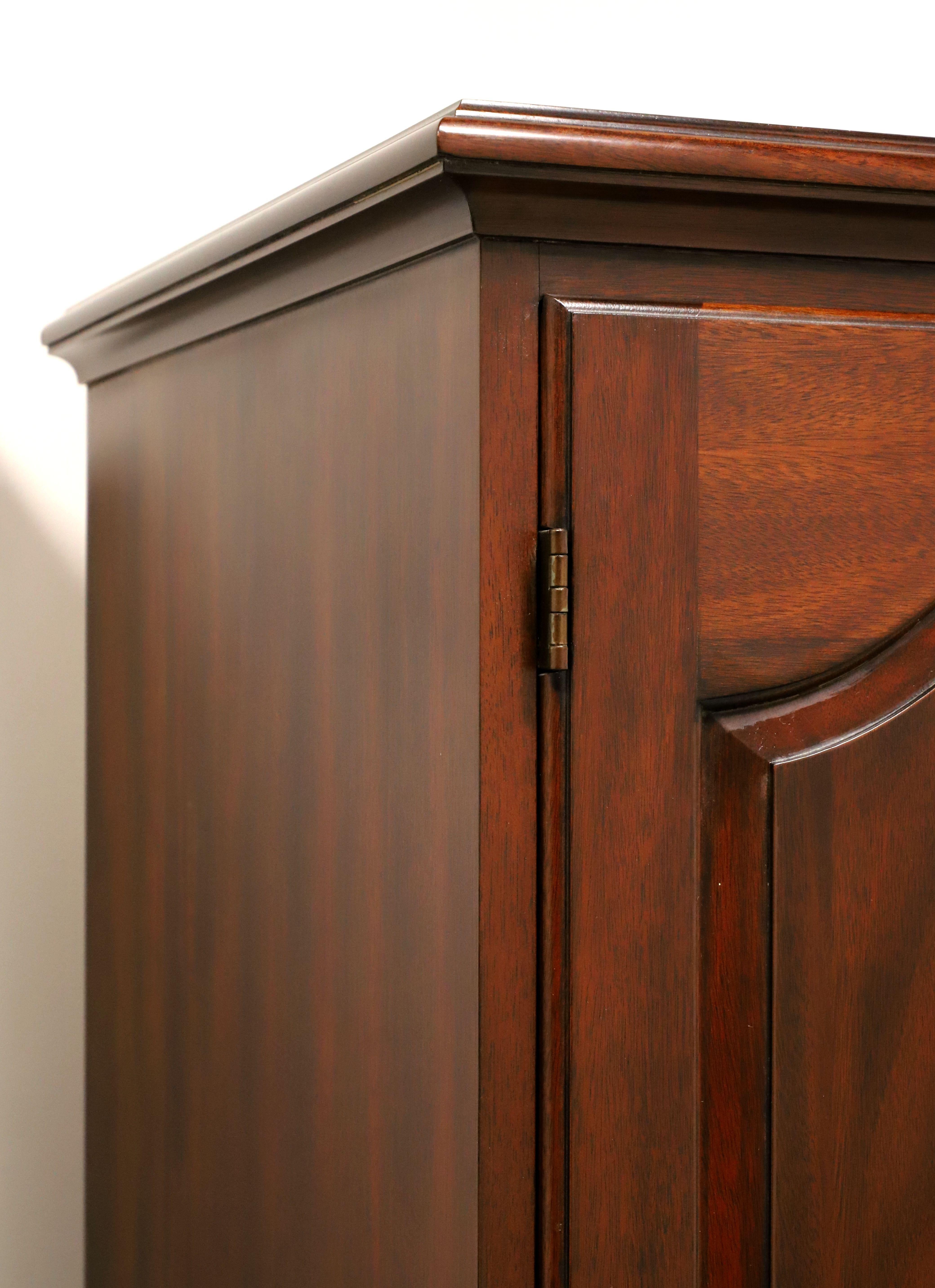 HENKEL HARRIS 171DC 29 Mahogany Chippendale Style Gentleman's Chest 1