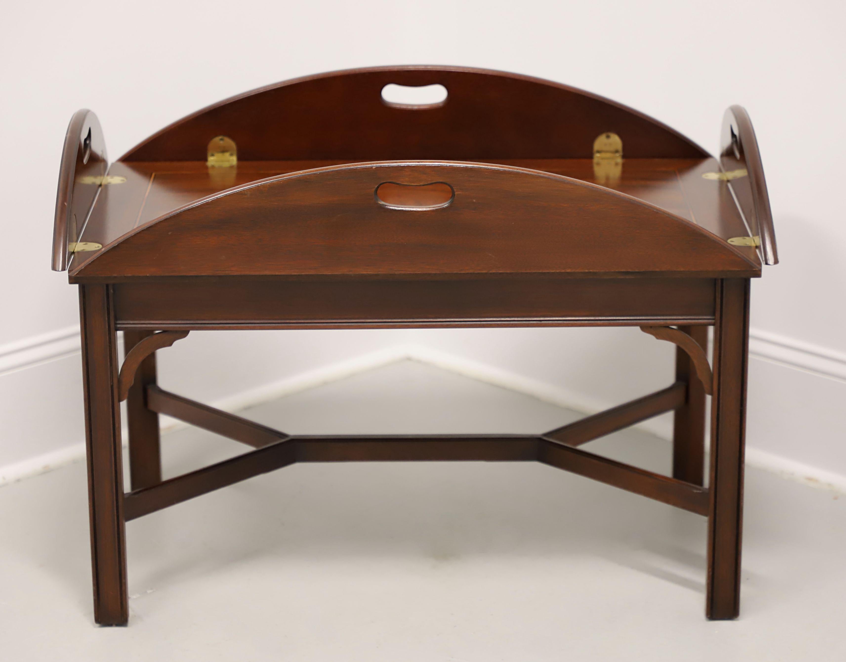 HENKEL HARRIS 5212 29 Banded Mahogany Chippendale Butler's Tray Coffee Table In Good Condition For Sale In Charlotte, NC
