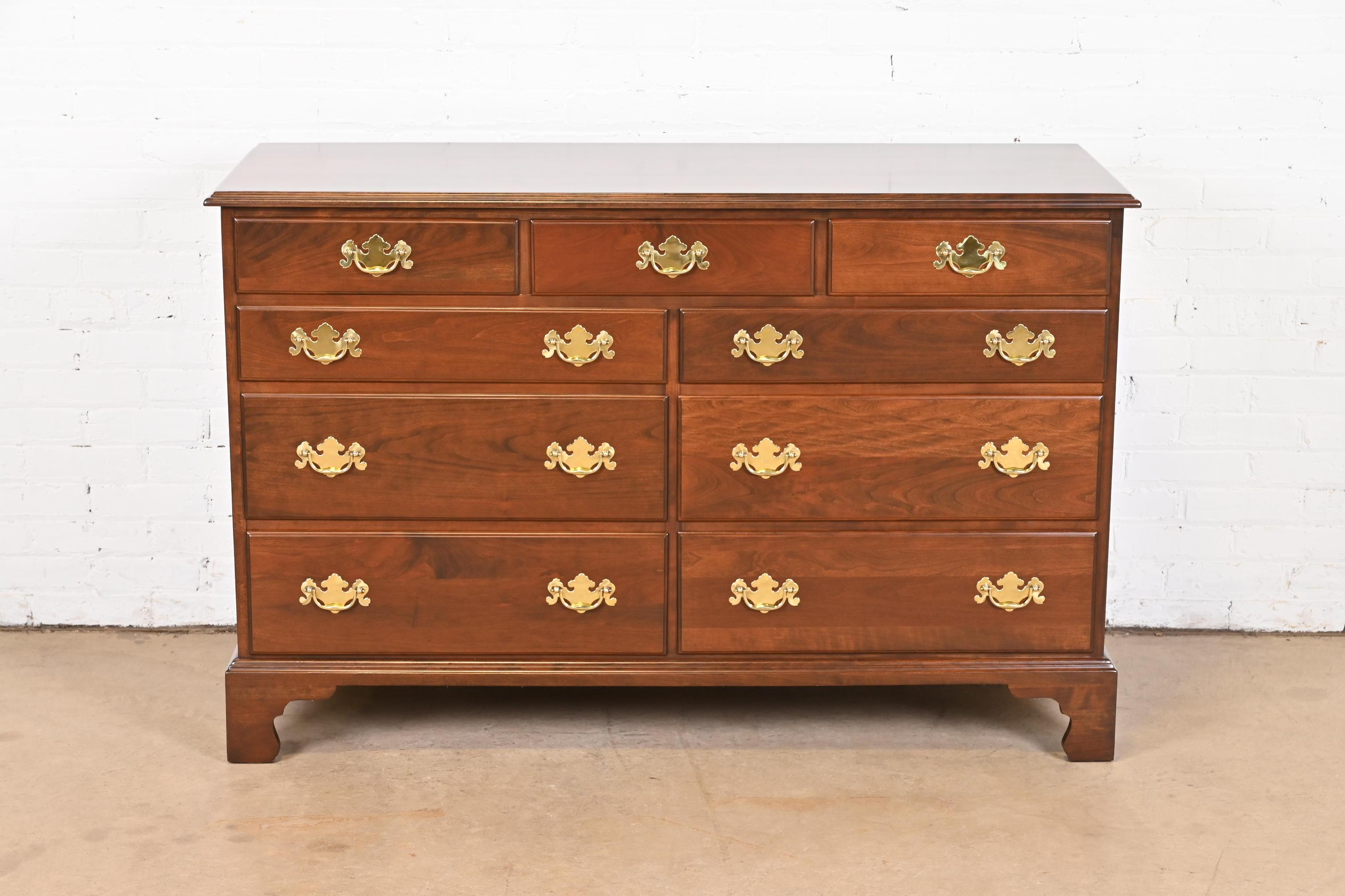 Henkel Harris American Chippendale Solid Cherry Wood Dresser, Newly Refinished In Good Condition For Sale In South Bend, IN