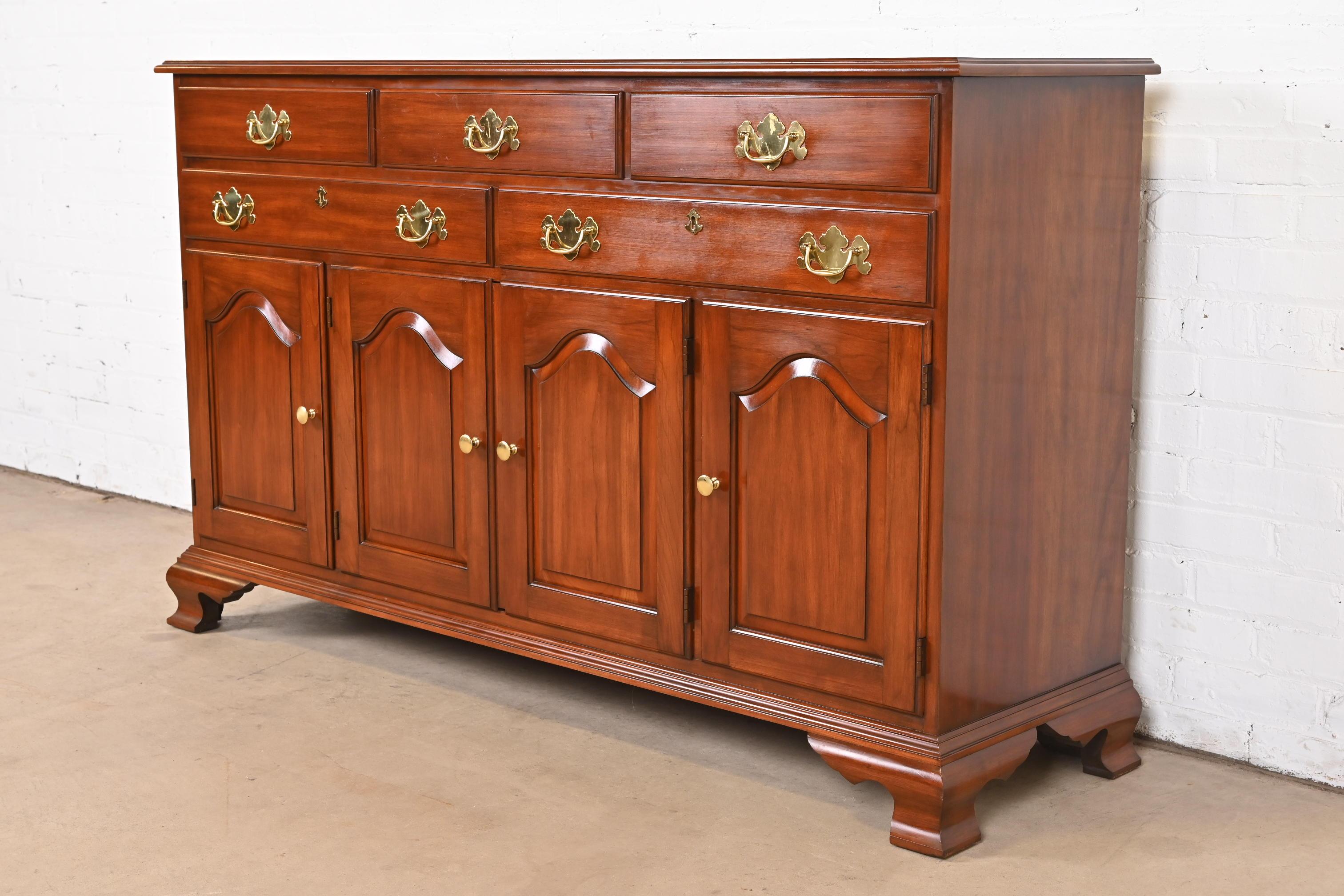 Late 20th Century Henkel Harris American Colonial Cherry Wood Sideboard Buffet or Bar Cabinet For Sale