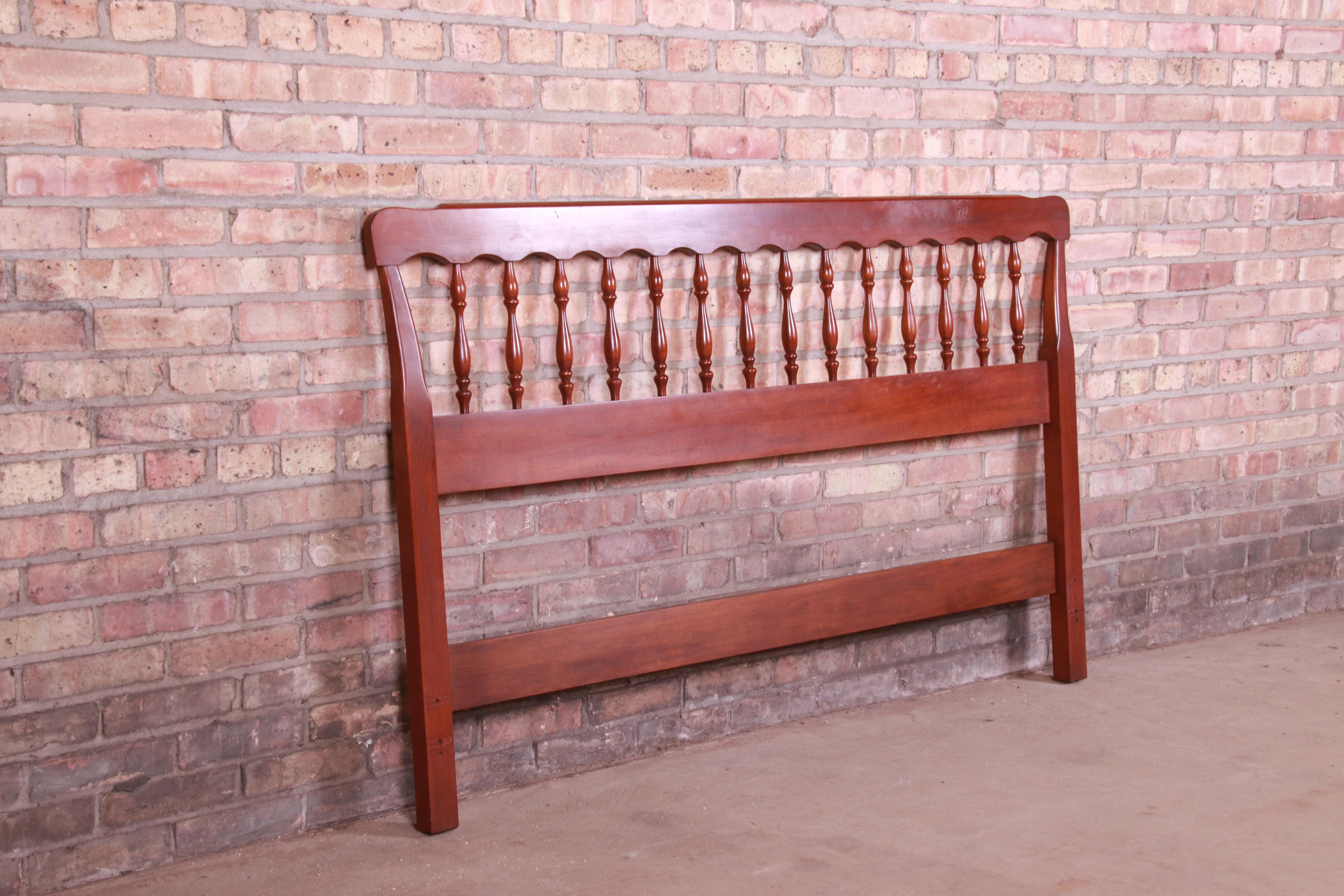 Henkel Harris American Colonial Solid Cherry Queen Size Headboard In Good Condition For Sale In South Bend, IN