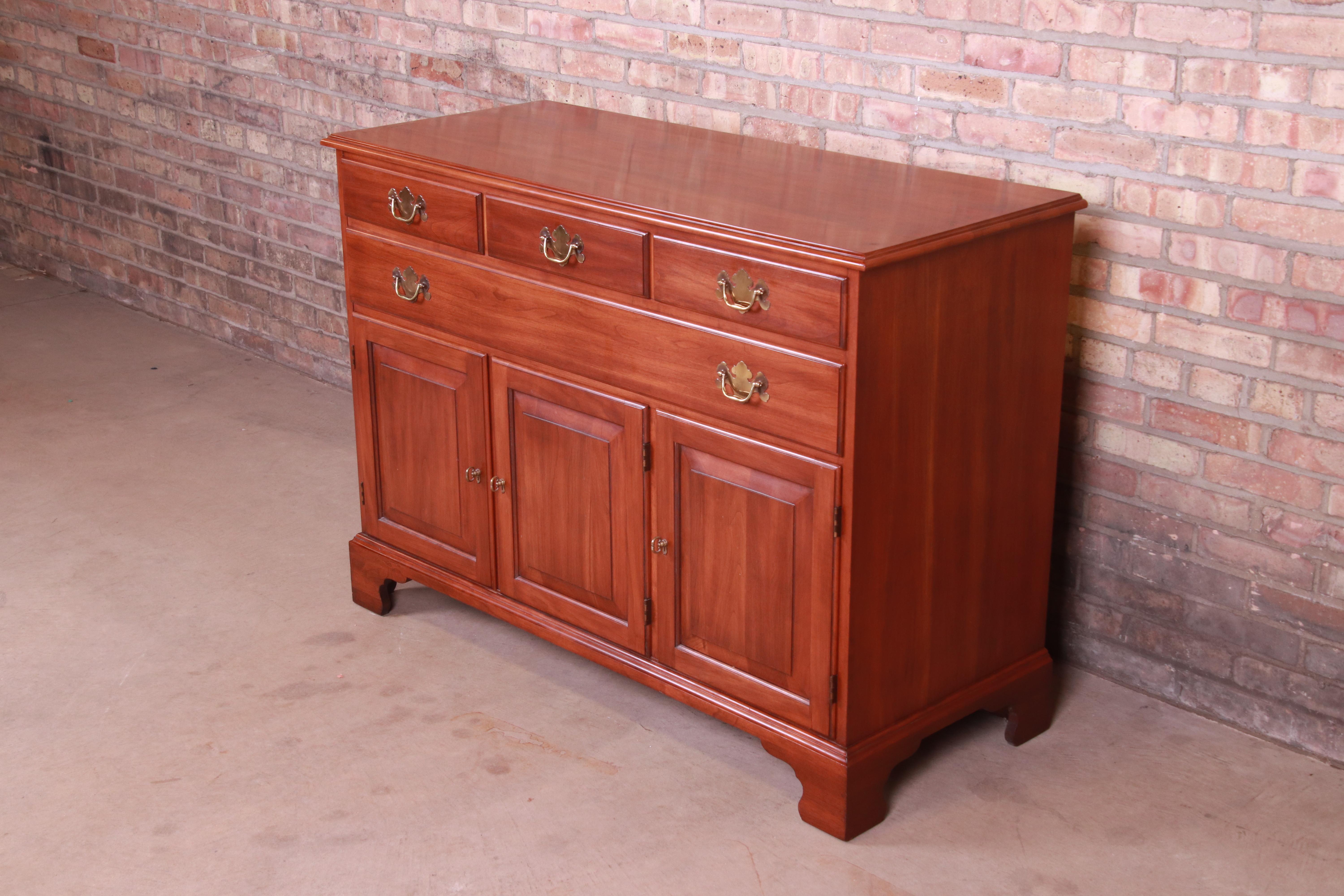 Henkel Harris American Colonial Solid Cherry Sideboard Server or Bar Cabinet In Good Condition In South Bend, IN