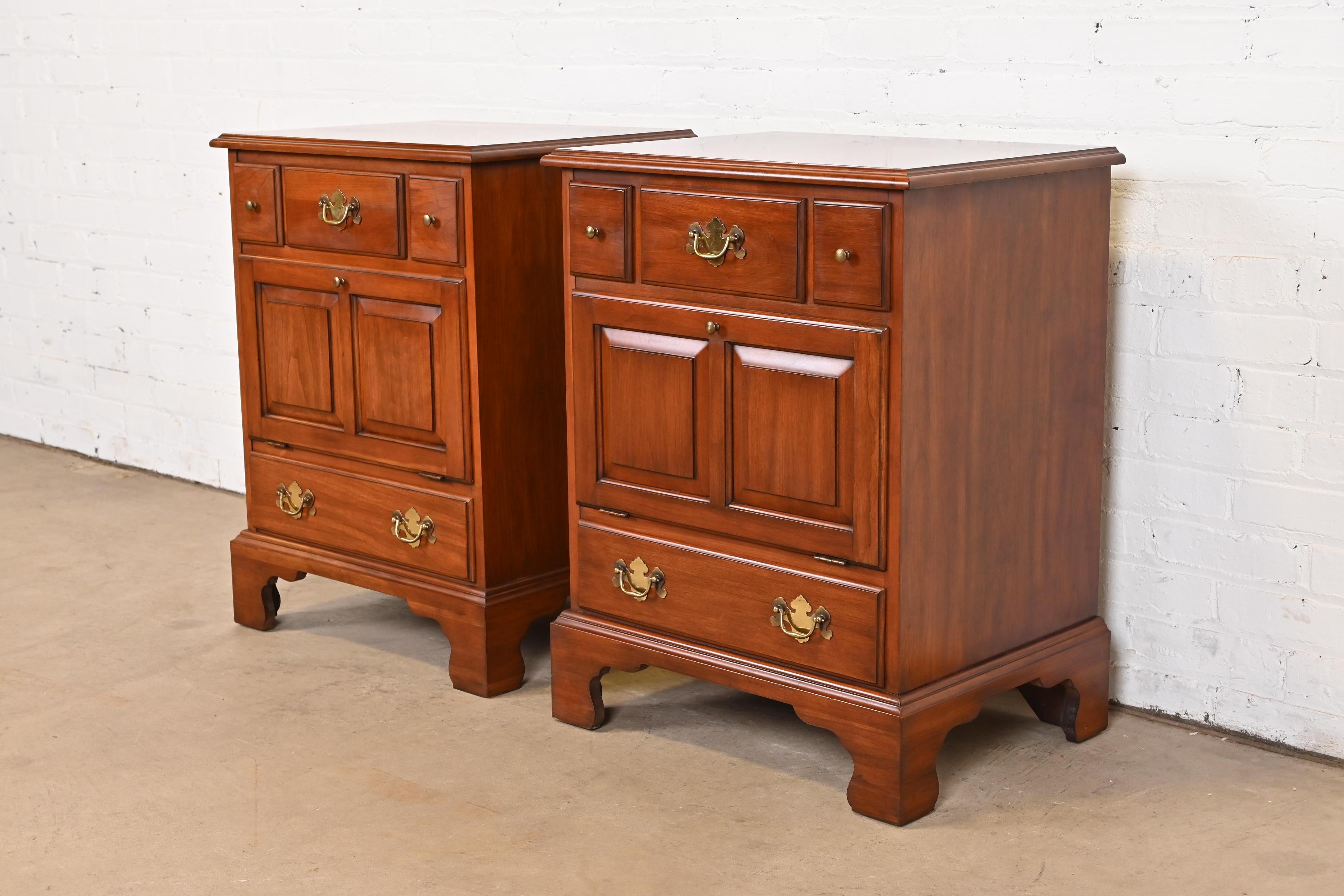 Late 20th Century Henkel Harris American Colonial Solid Cherry Wood Bedside Chests, Pair For Sale