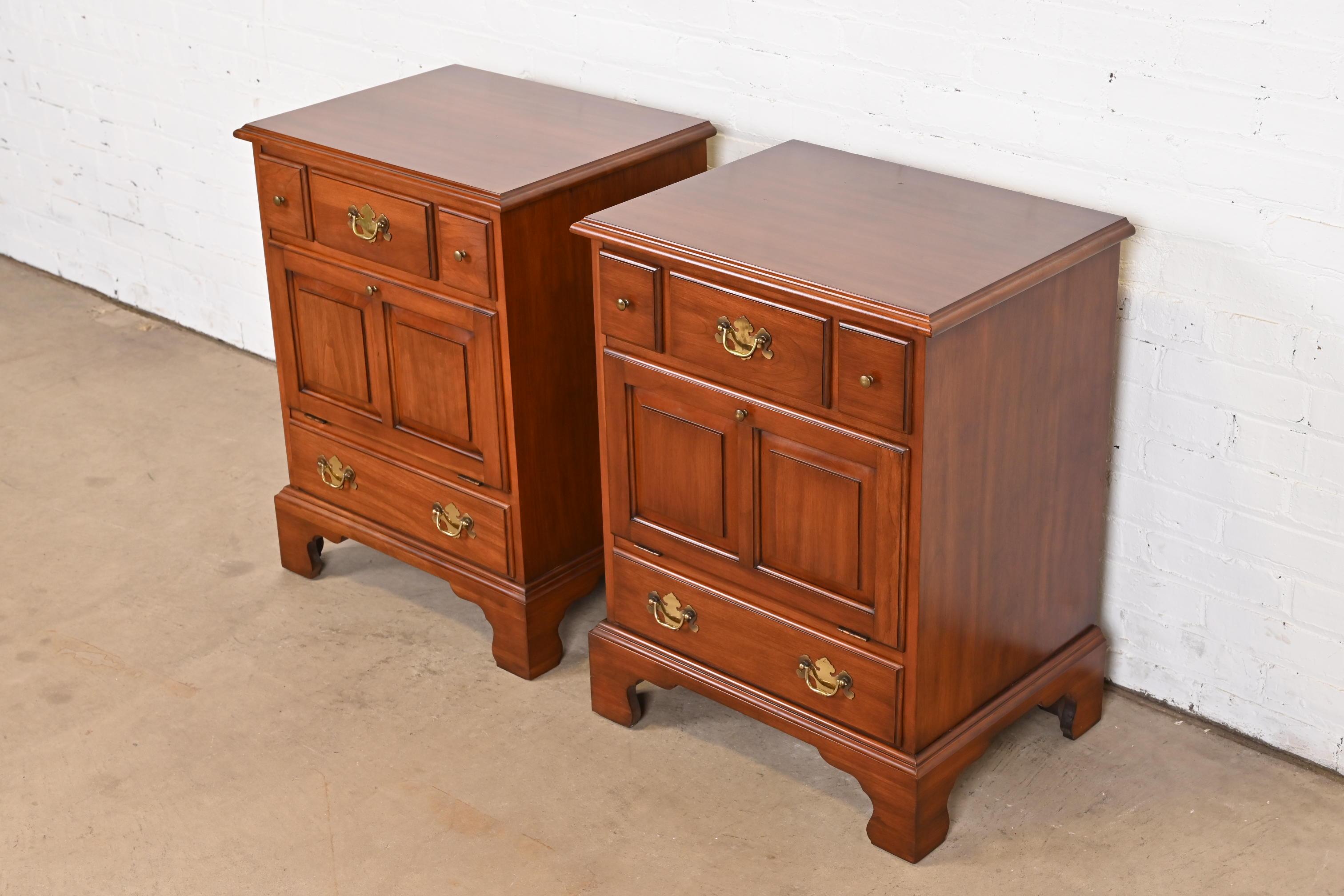 Brass Henkel Harris American Colonial Solid Cherry Wood Bedside Chests, Pair For Sale