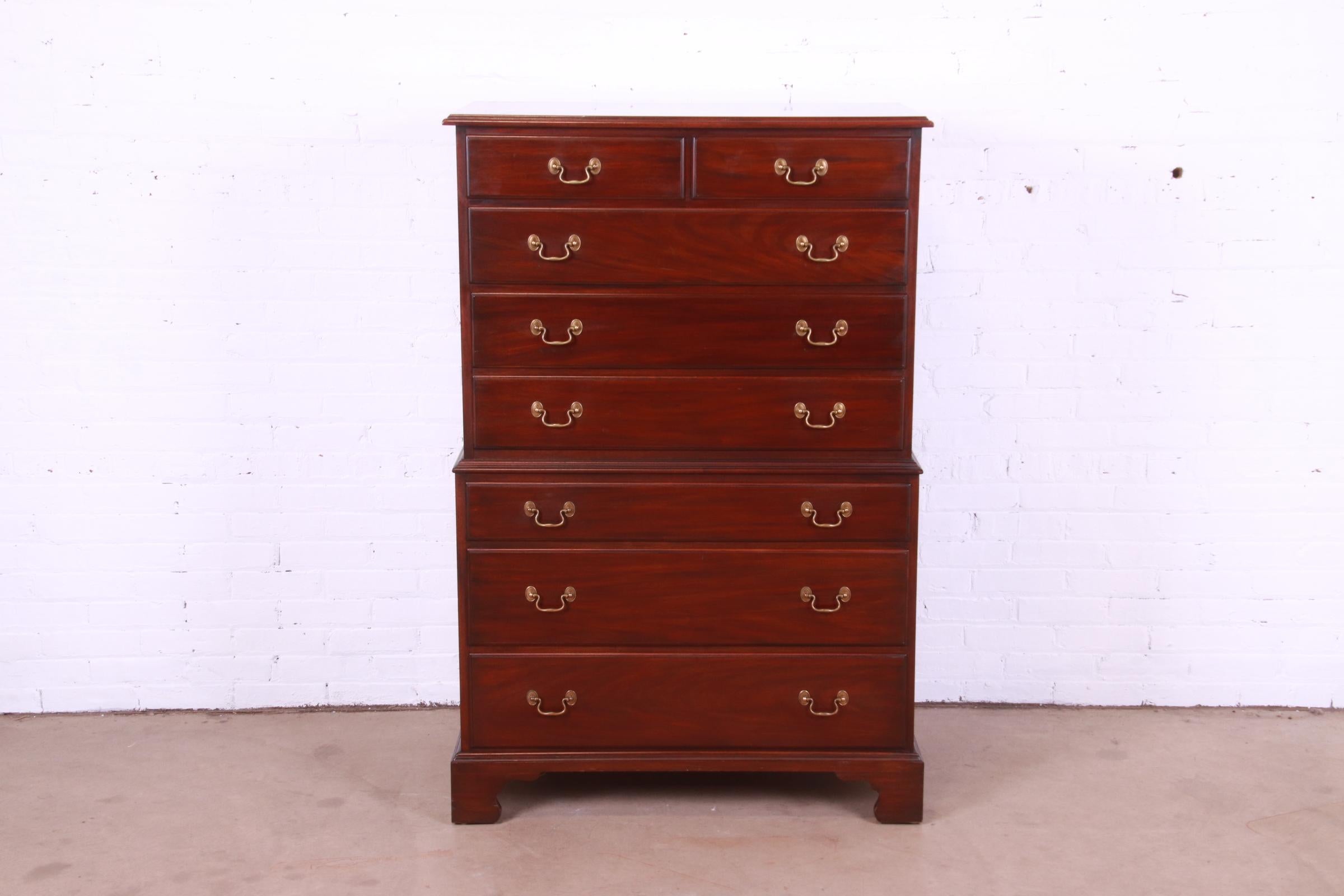 A gorgeous American Colonial or Chippendale style eight-drawer highboy chest of drawers

By Henkel Harris

USA, 1978

Solid mahogany, with original brass hardware.

Measures: 37.25